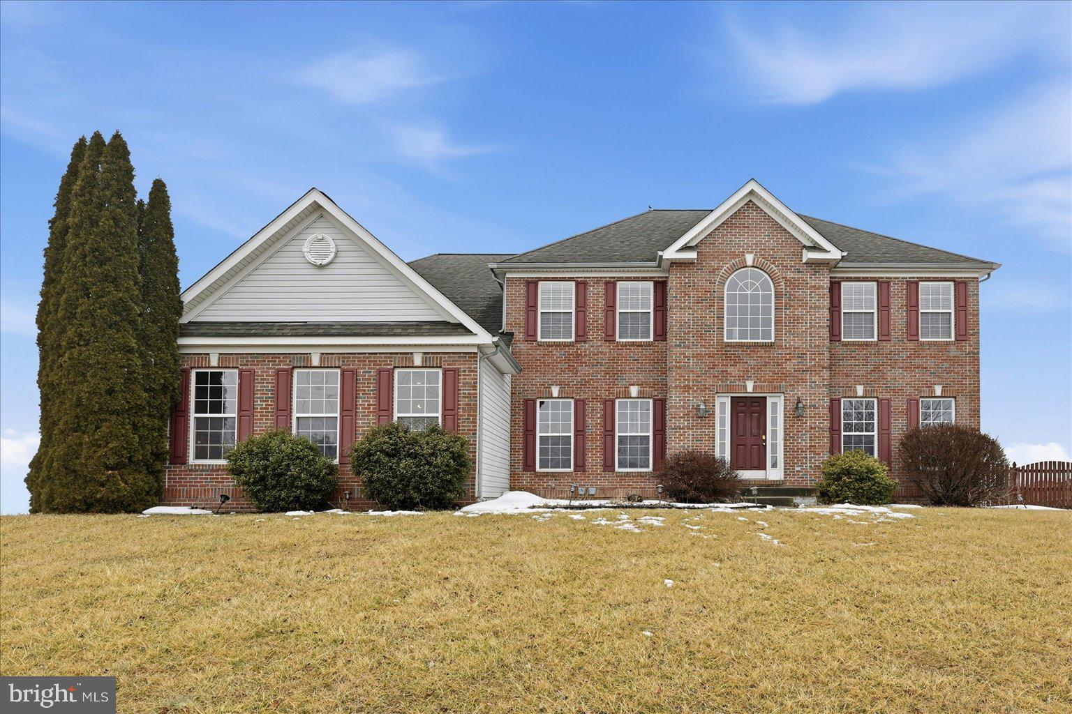 SPRUCE HILL ESTATES - Residential