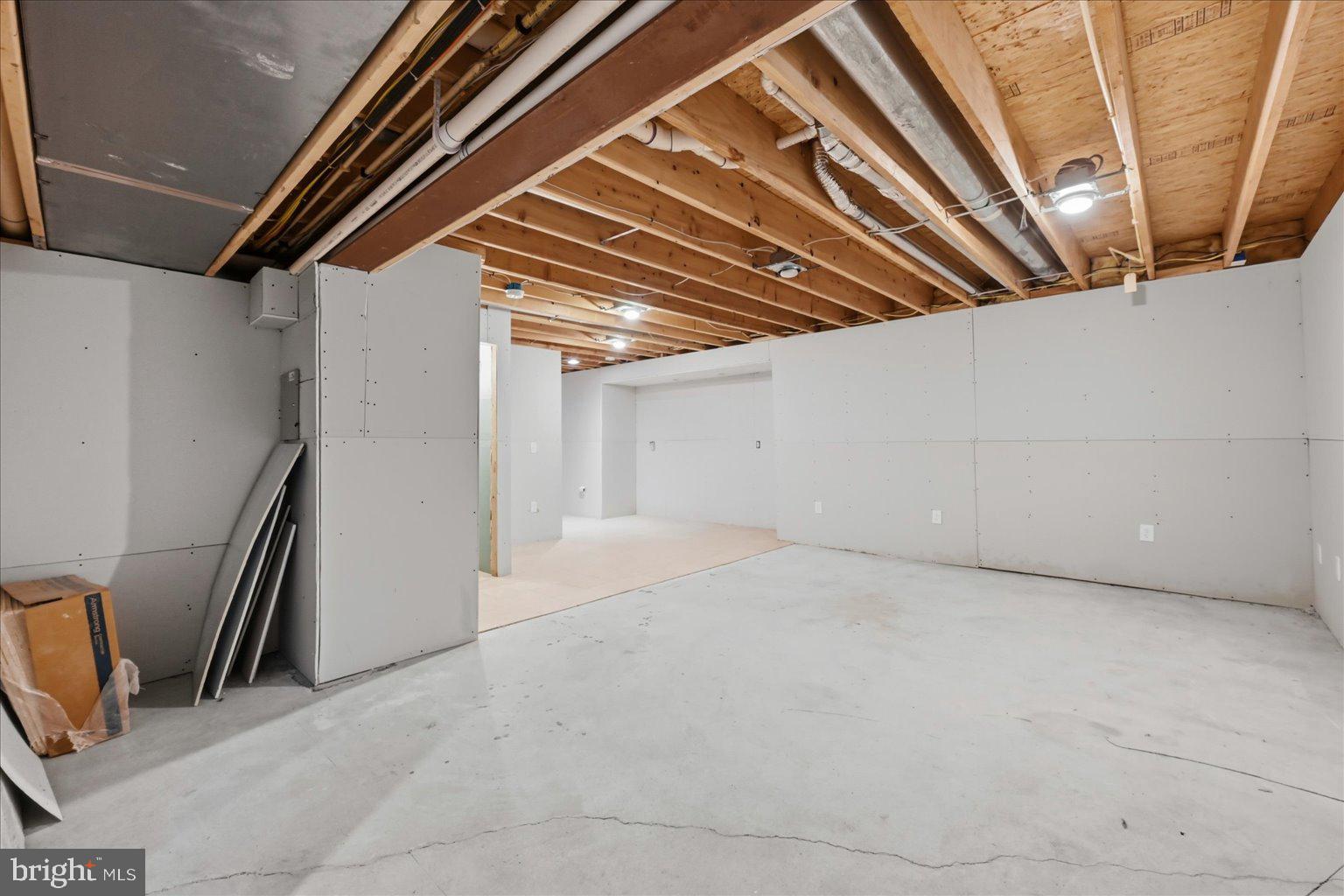 SPRUCE HILL ESTATES - Residential