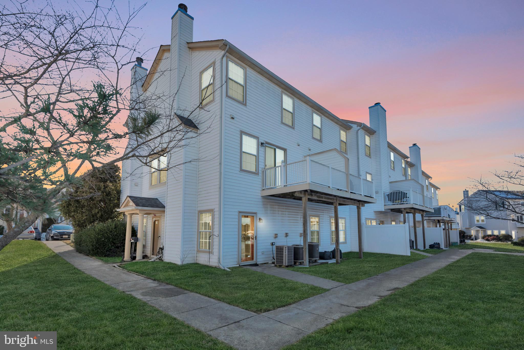 CEDAR GROVE AT CROFTON - Residential