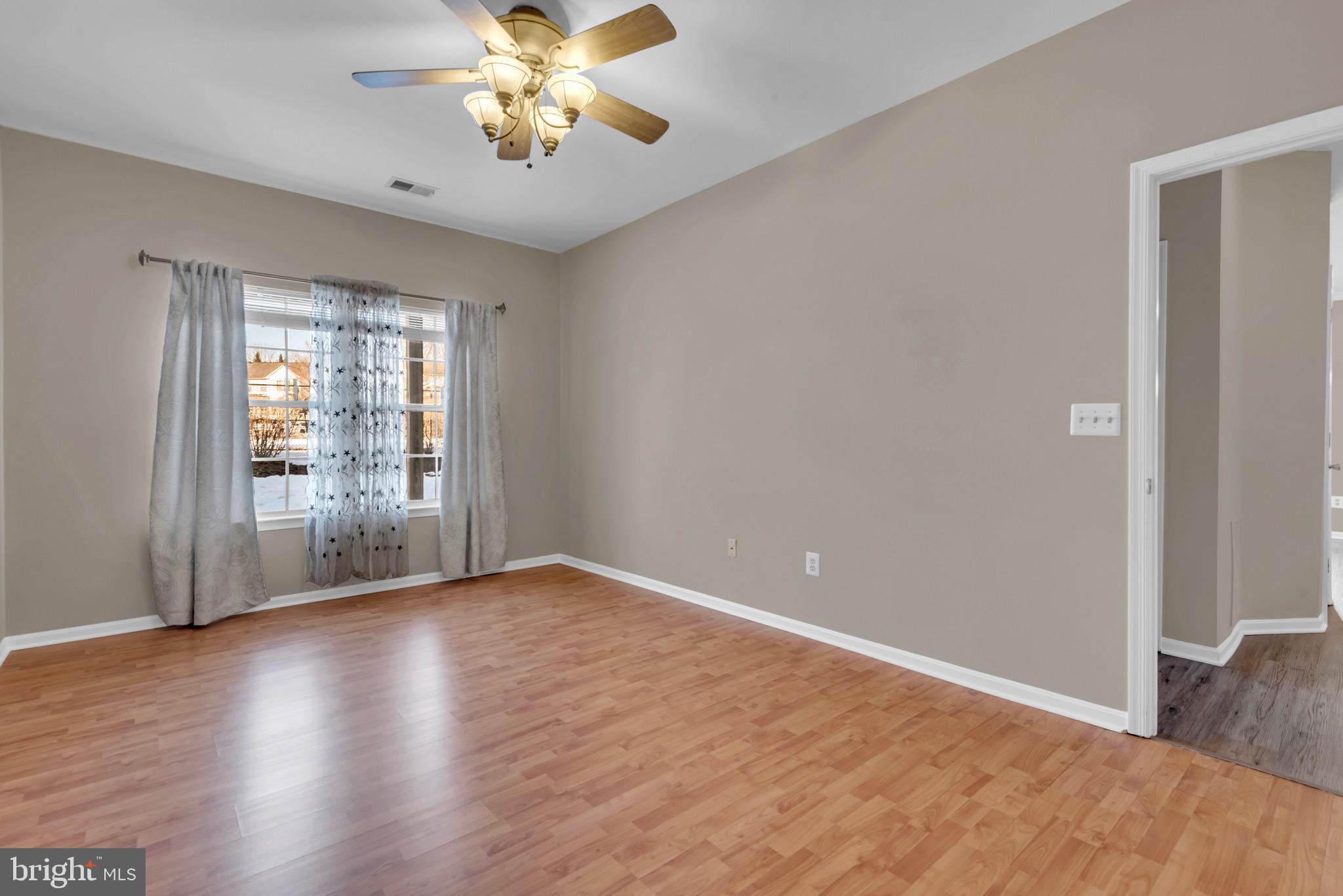 CEDAR GROVE AT CROFTON - Residential