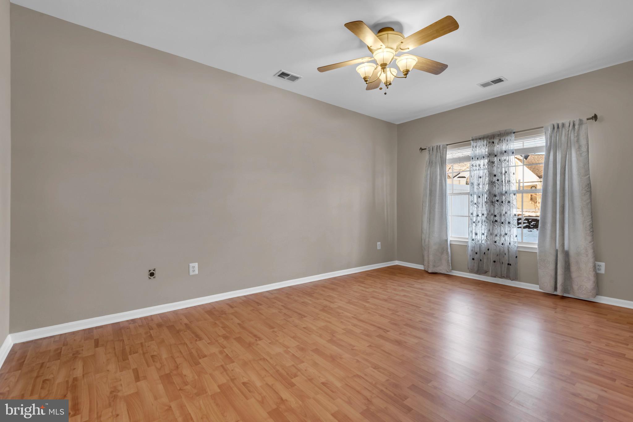 CEDAR GROVE AT CROFTON - Residential