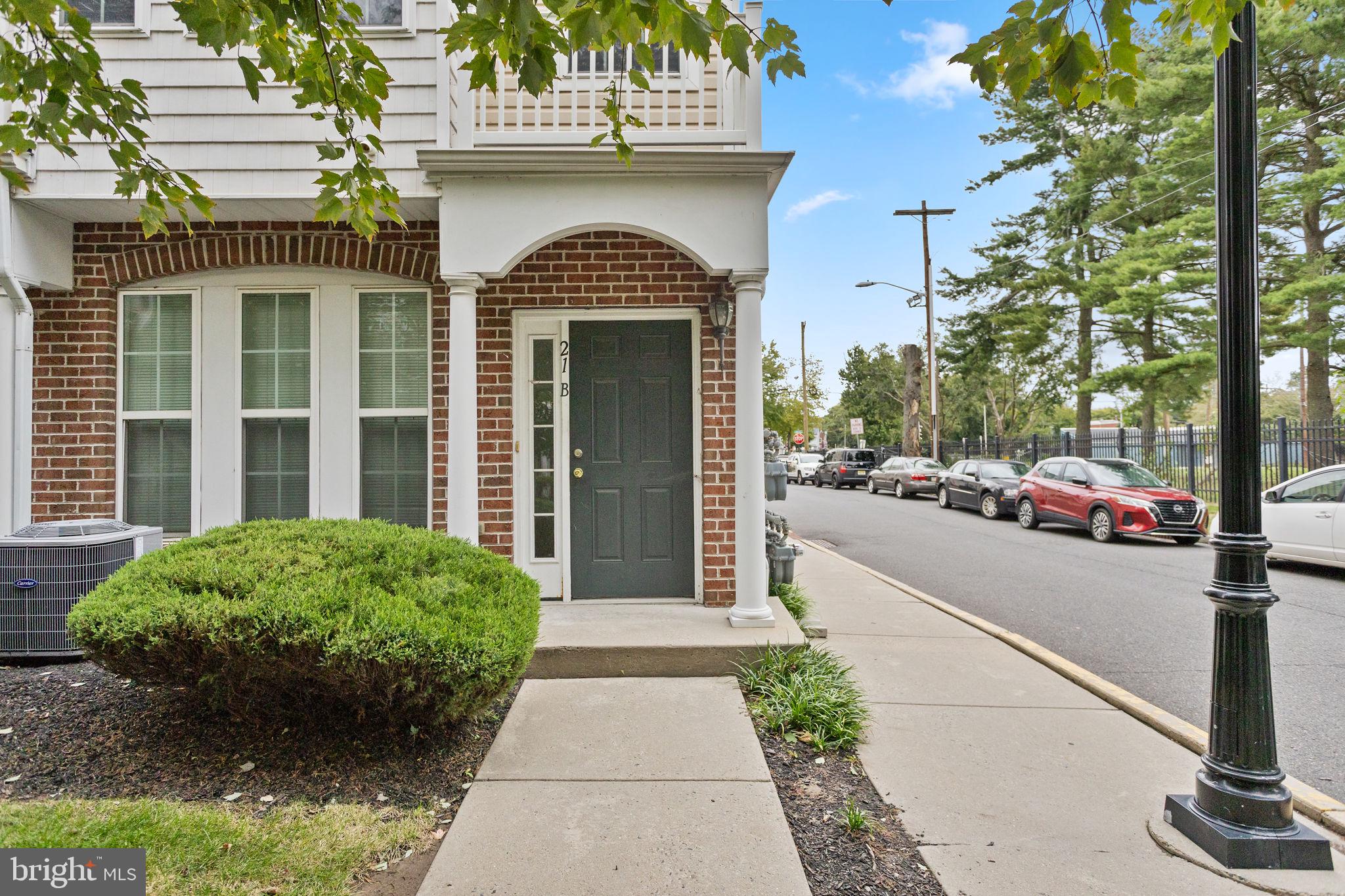 21B IRON WORKS WAY