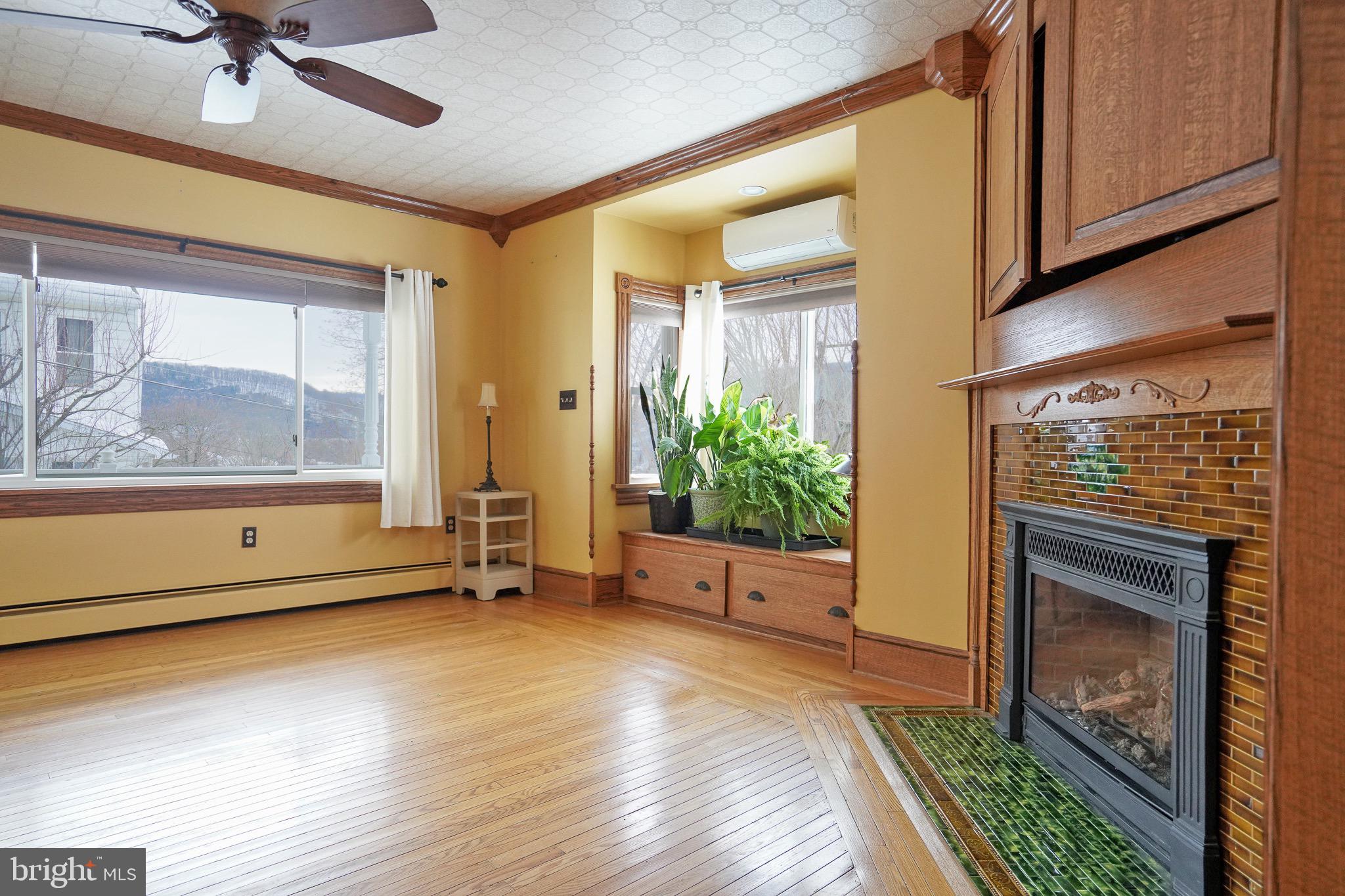 POTTSVILLE - Residential