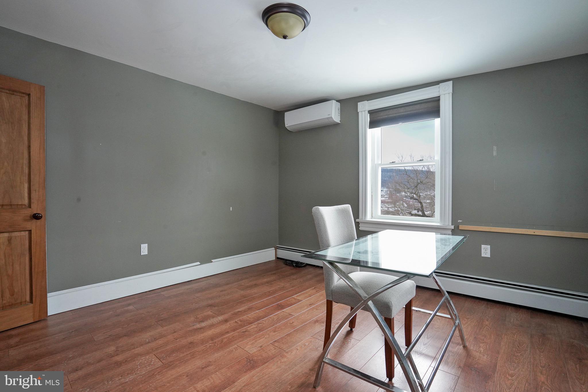 POTTSVILLE - Residential