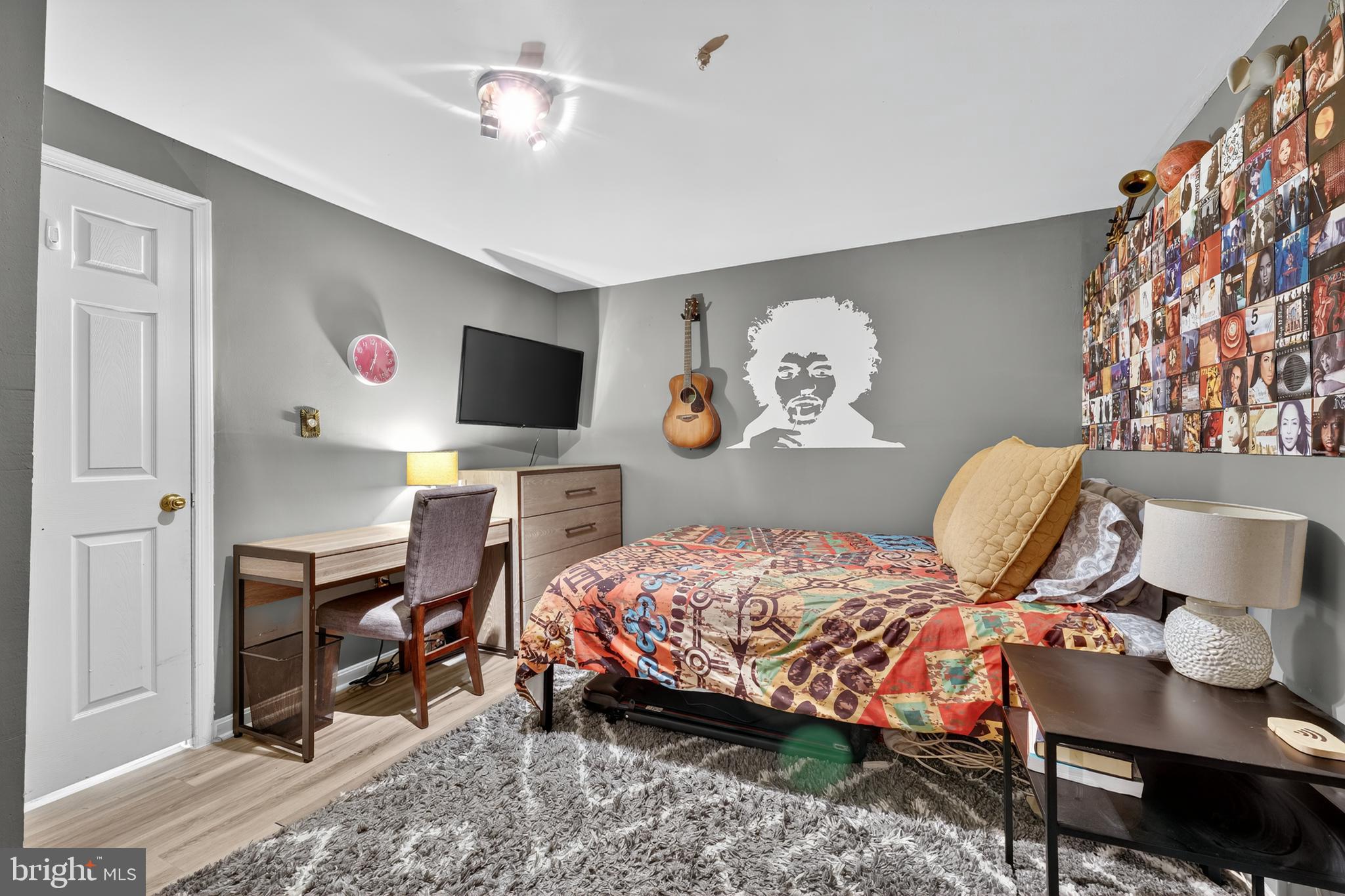 WOODVIEW VILLAGE - Residential