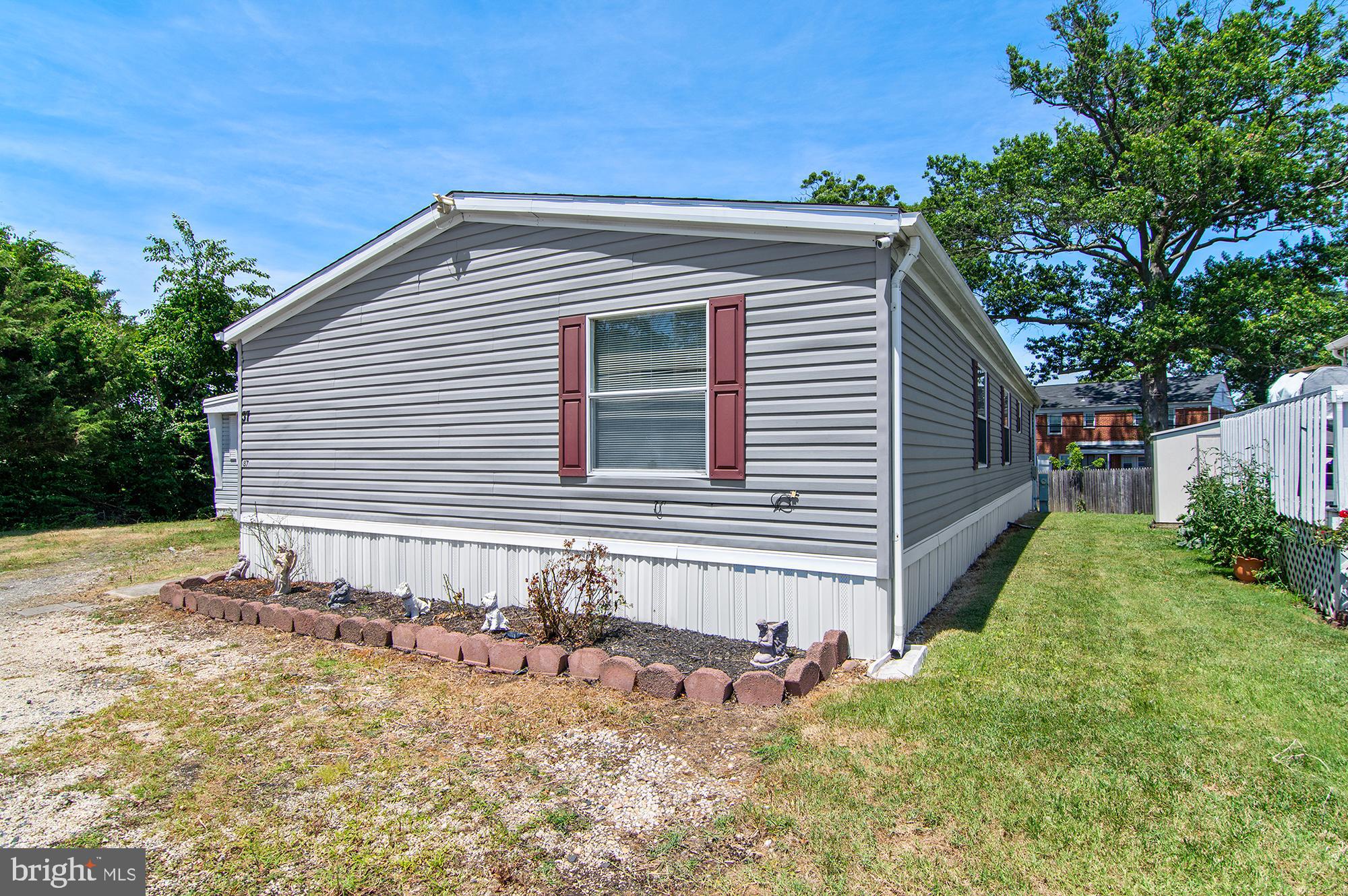 COOL BREEZE MOBILE HOME PARK - Residential