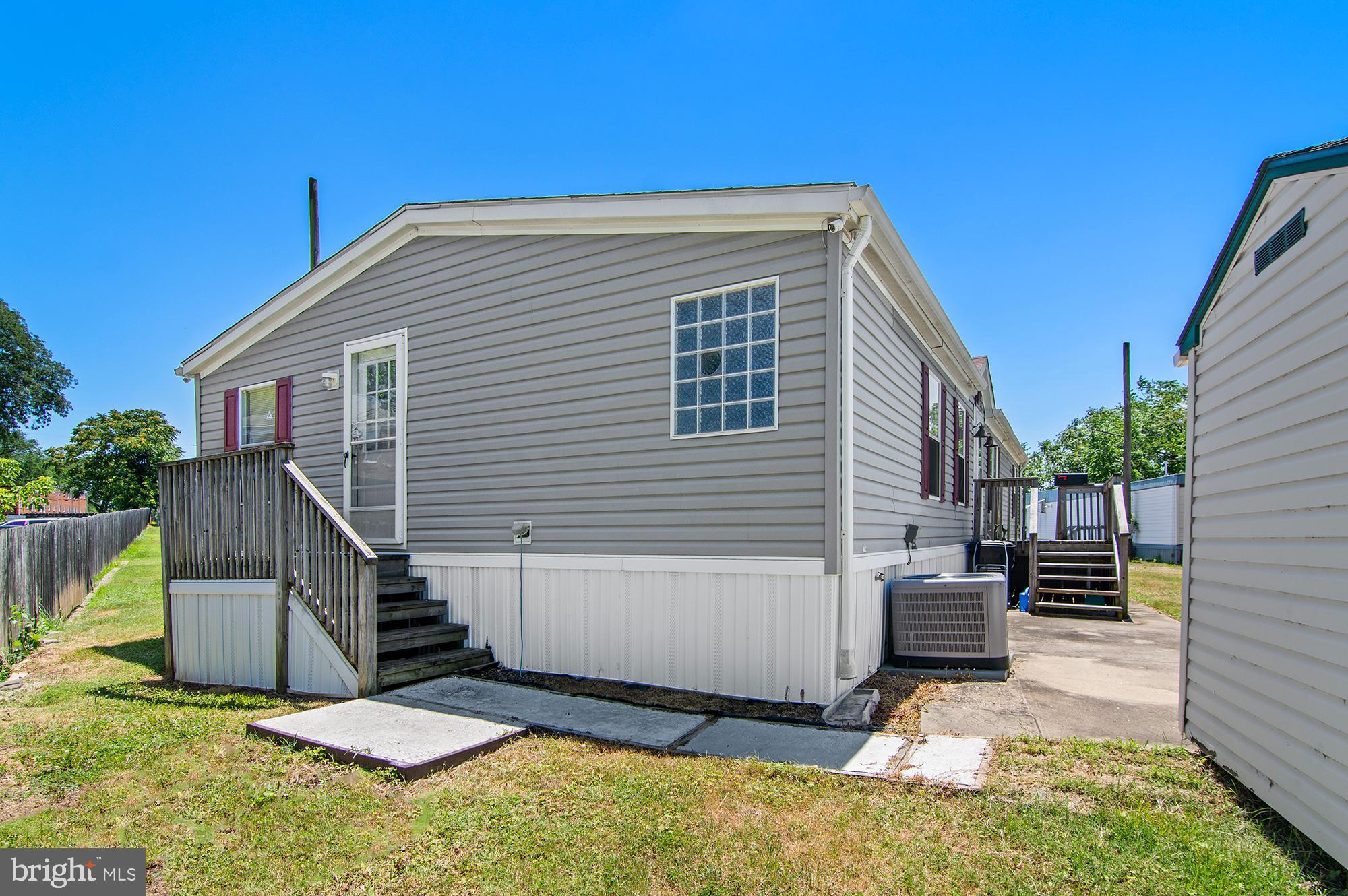 COOL BREEZE MOBILE HOME PARK - Residential