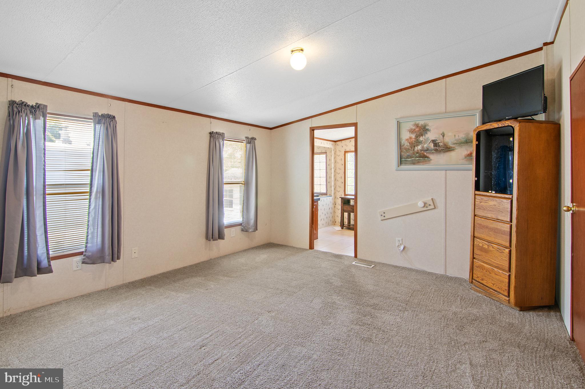 COOL BREEZE MOBILE HOME PARK - Residential