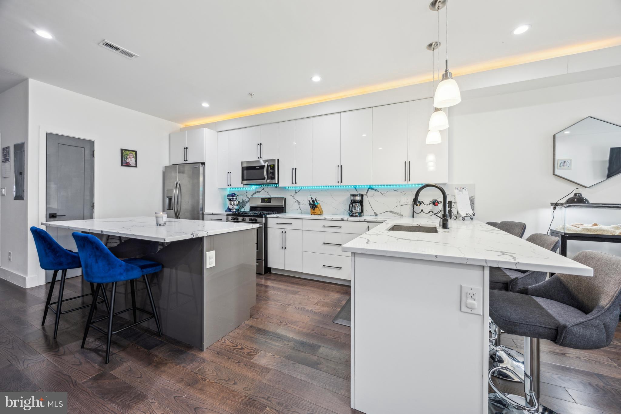 OLDE KENSINGTON - Residential