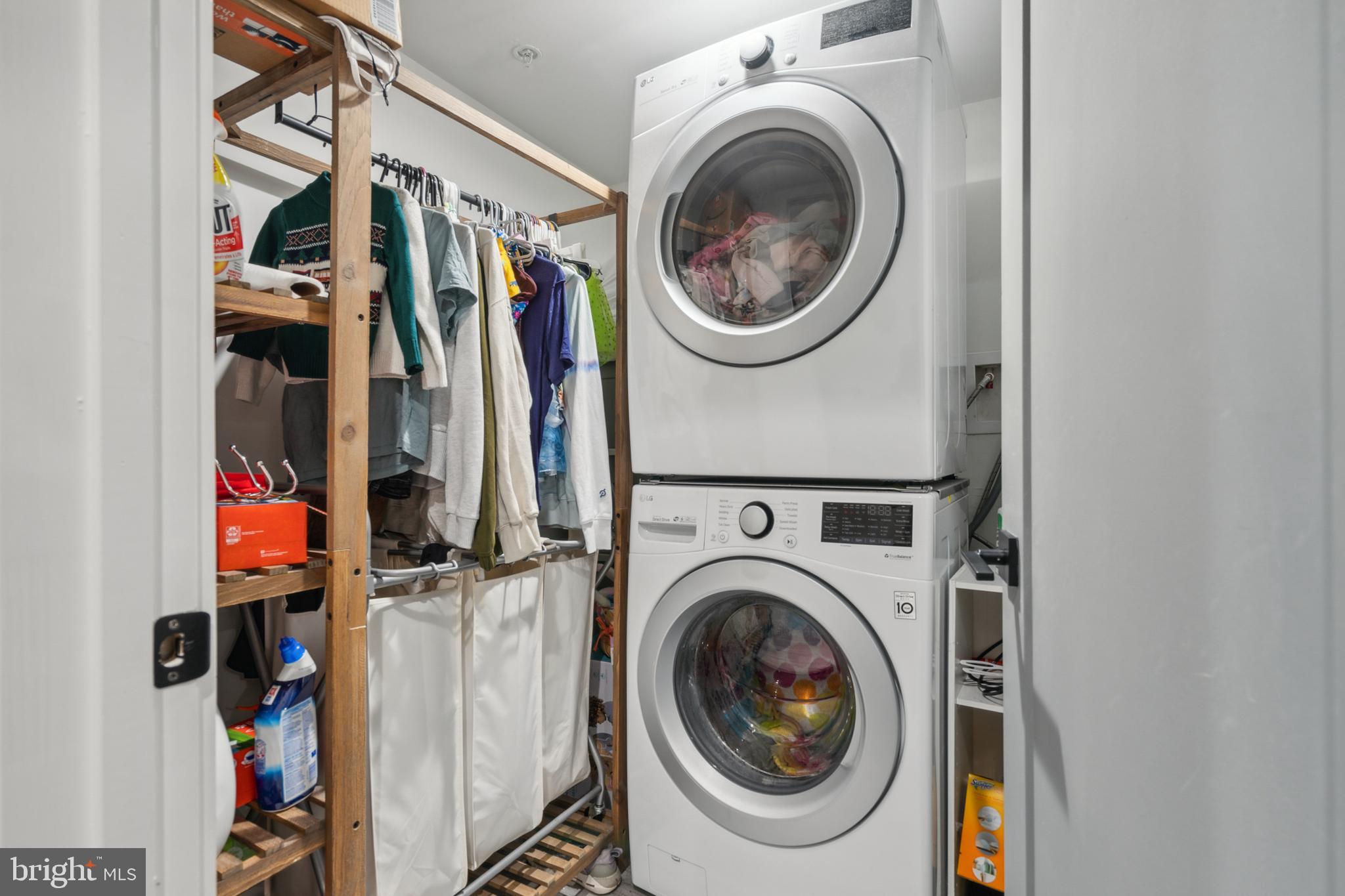 OLDE KENSINGTON - Residential