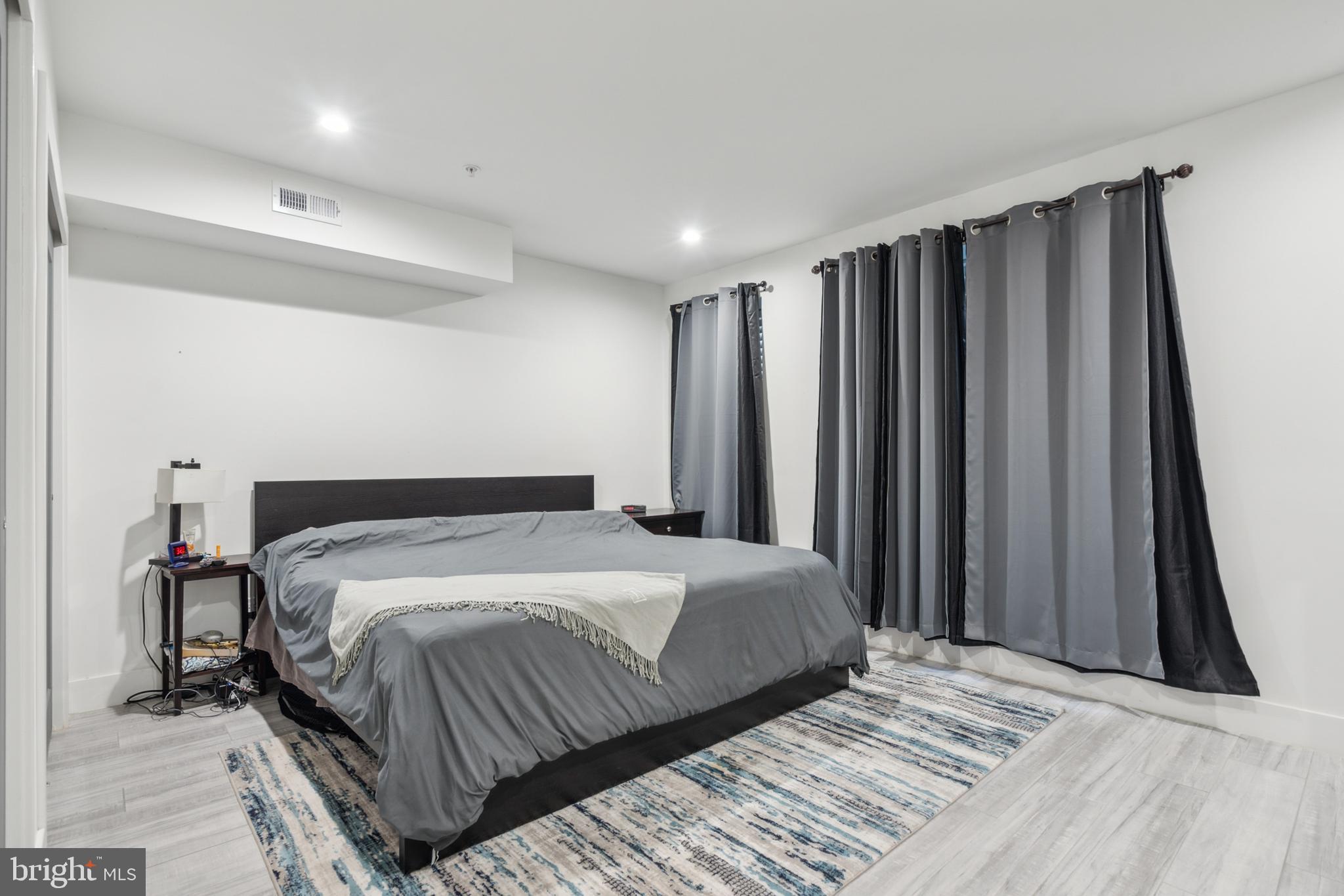 OLDE KENSINGTON - Residential