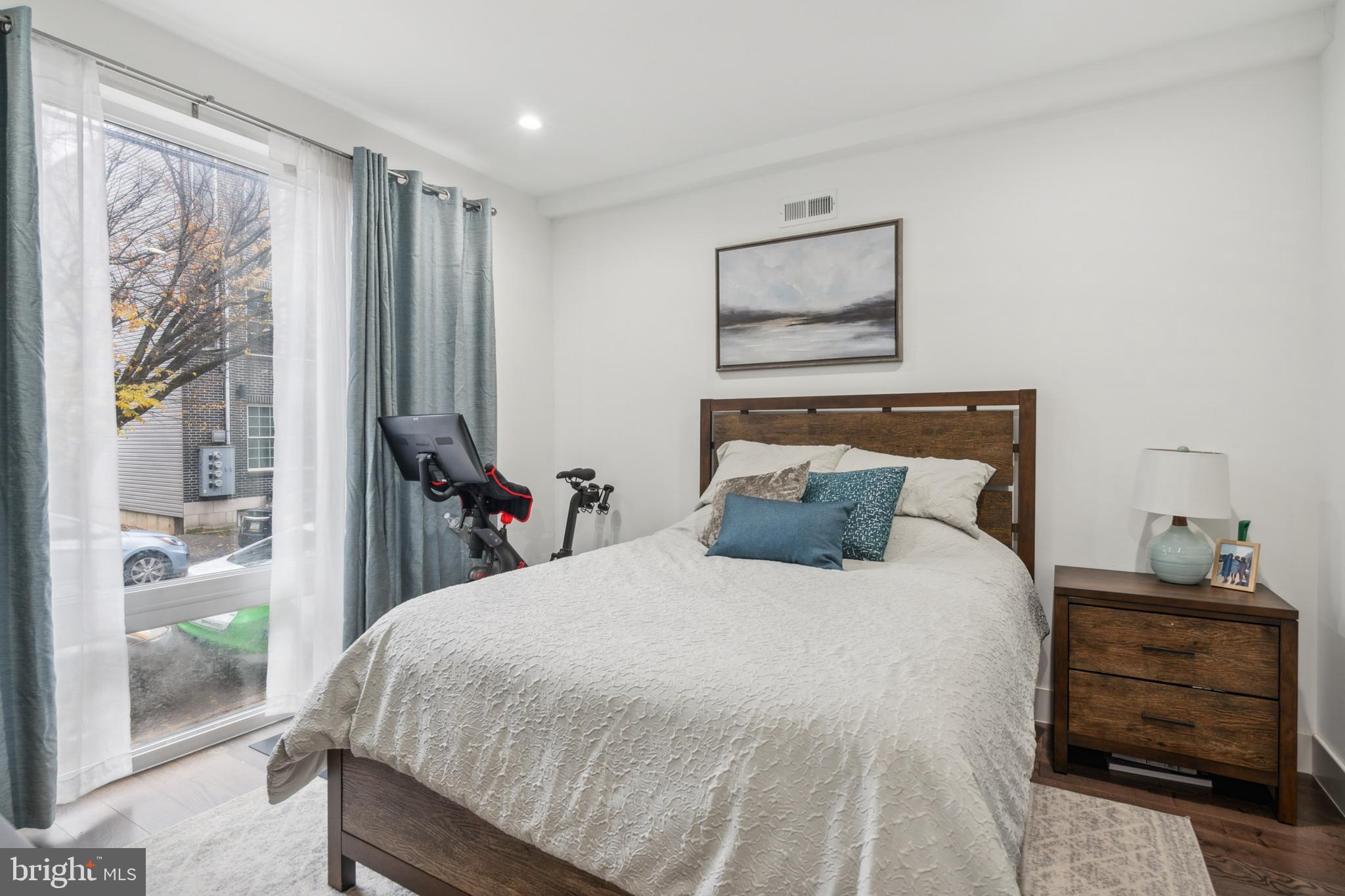 OLDE KENSINGTON - Residential