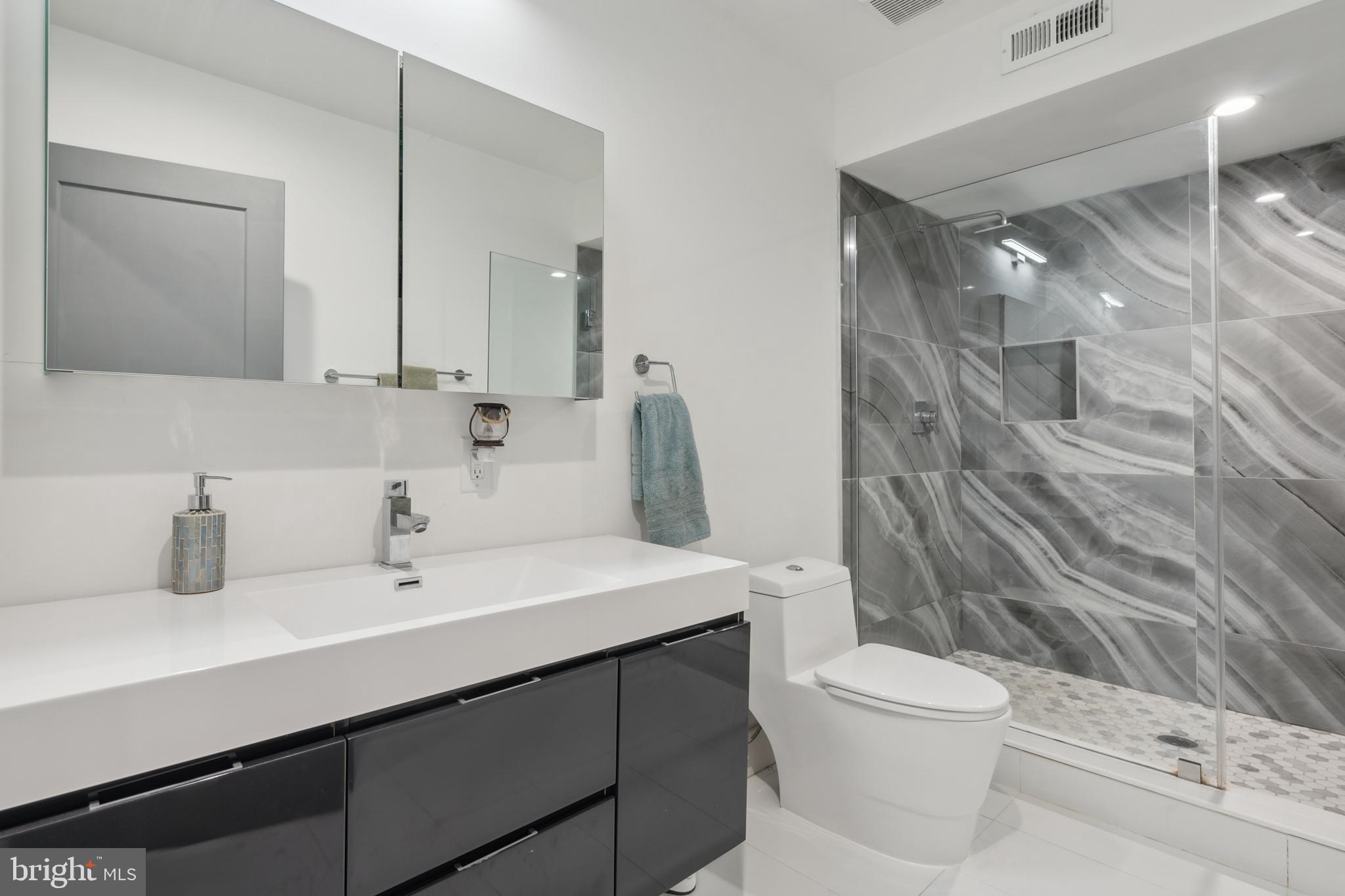 OLDE KENSINGTON - Residential