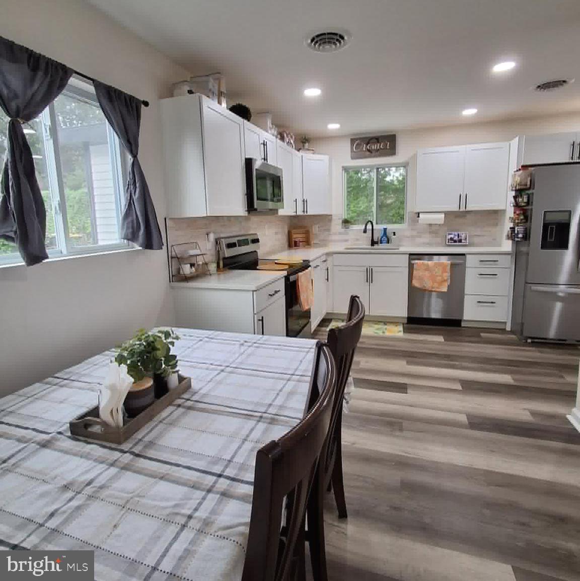 146 PRESIDENT DRIVE