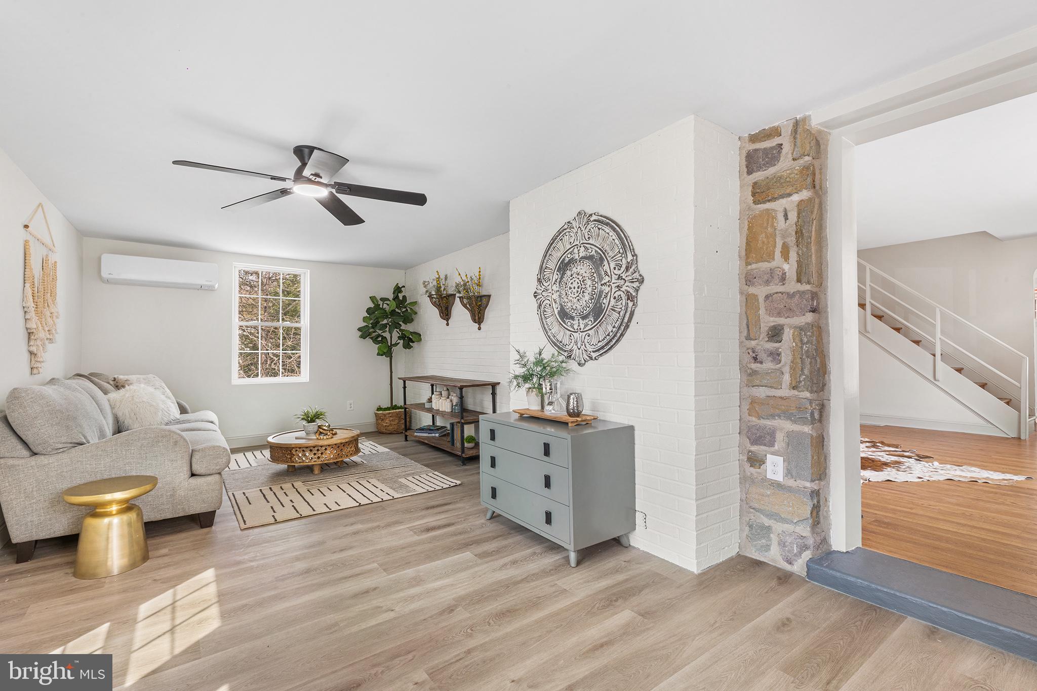 PADDOCK FARMS - Residential