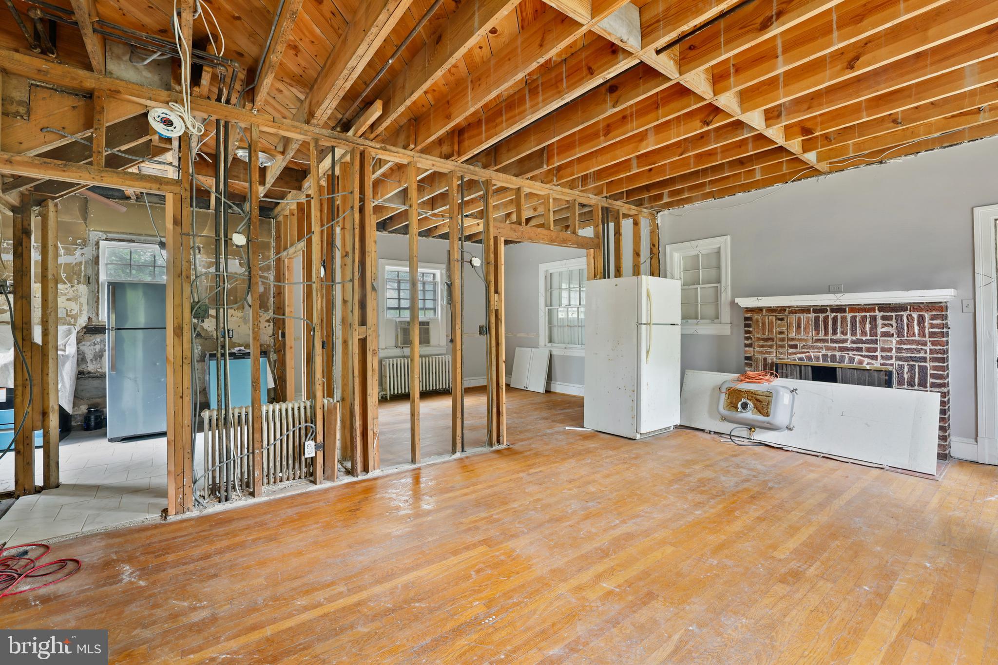 HYATTSVILLE - Residential