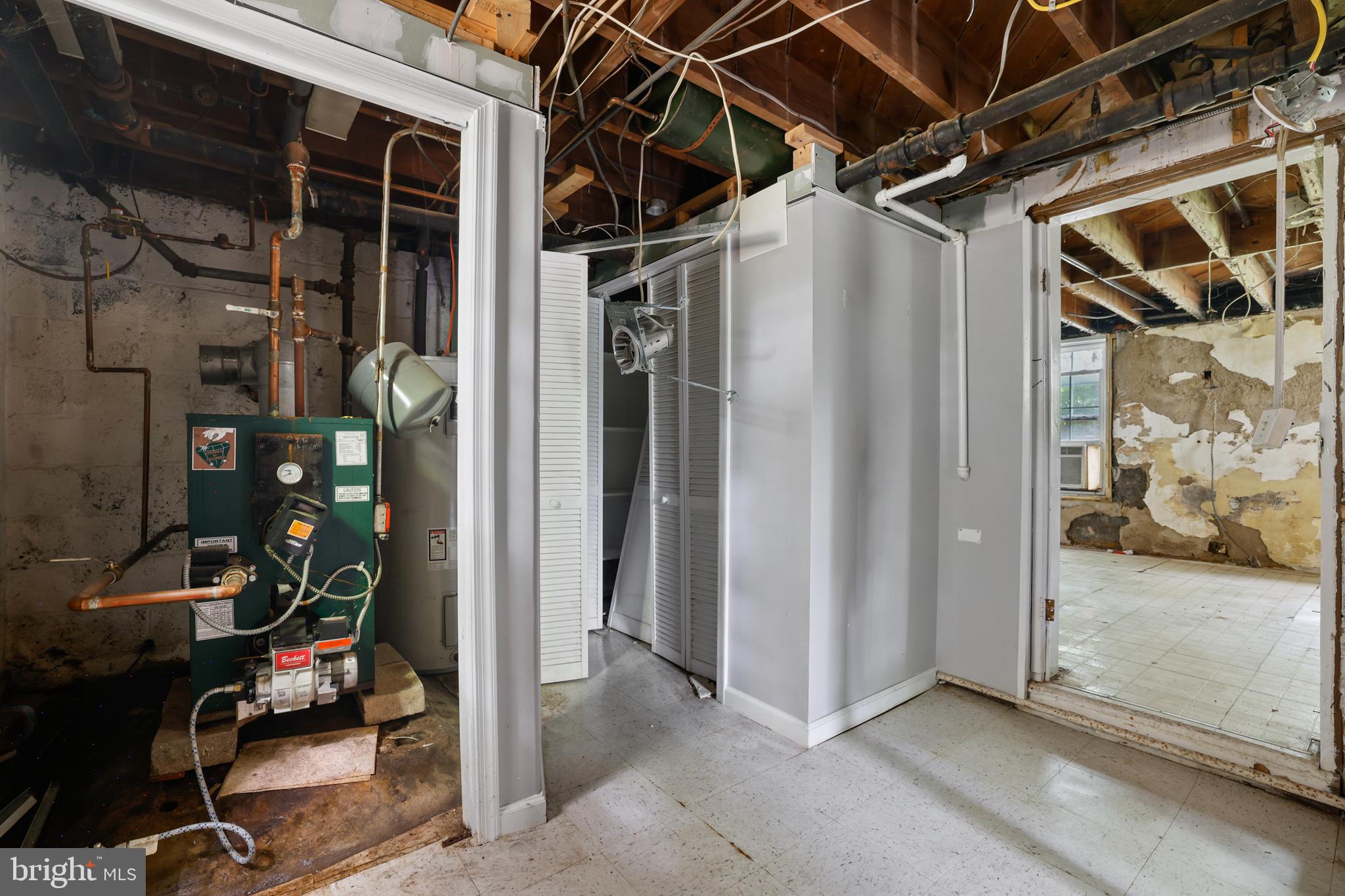 HYATTSVILLE - Residential