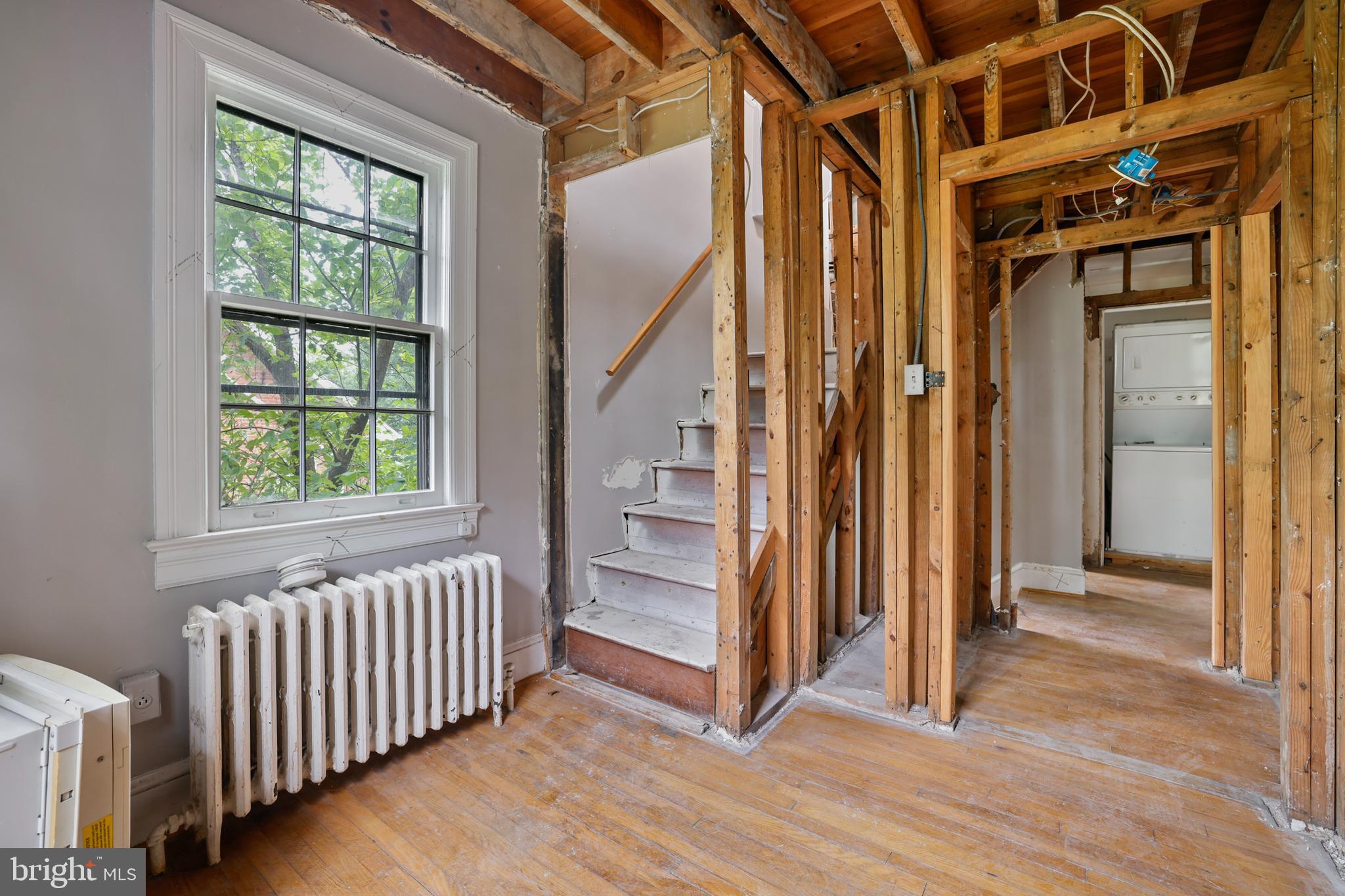 HYATTSVILLE - Residential