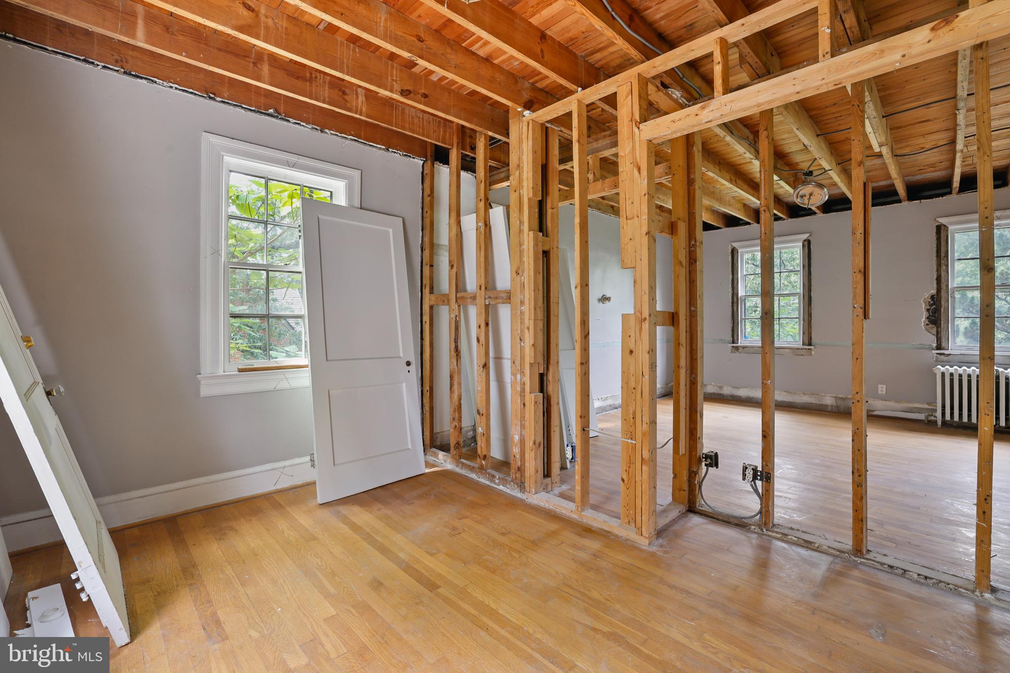 HYATTSVILLE - Residential