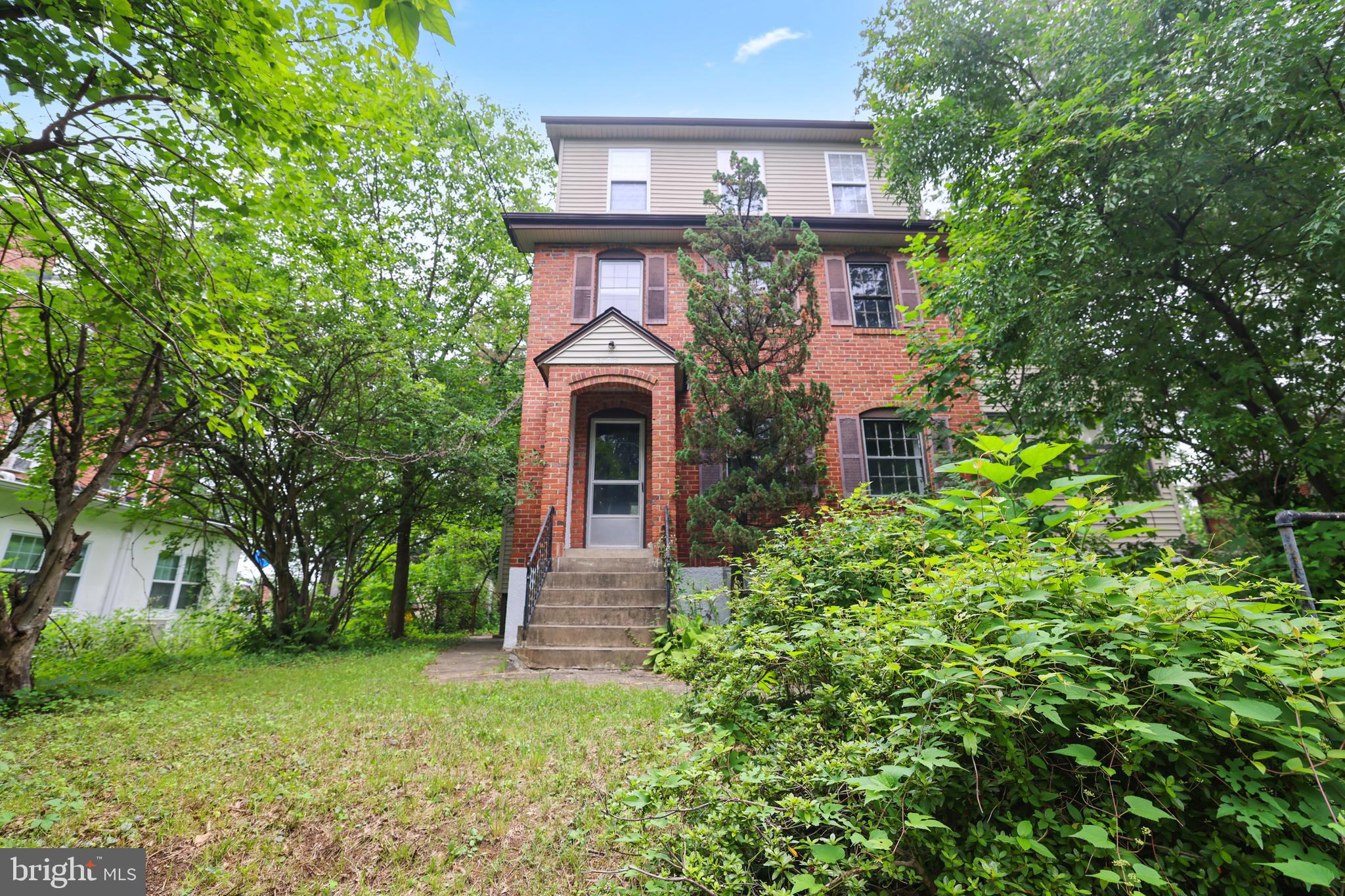 HYATTSVILLE - Residential