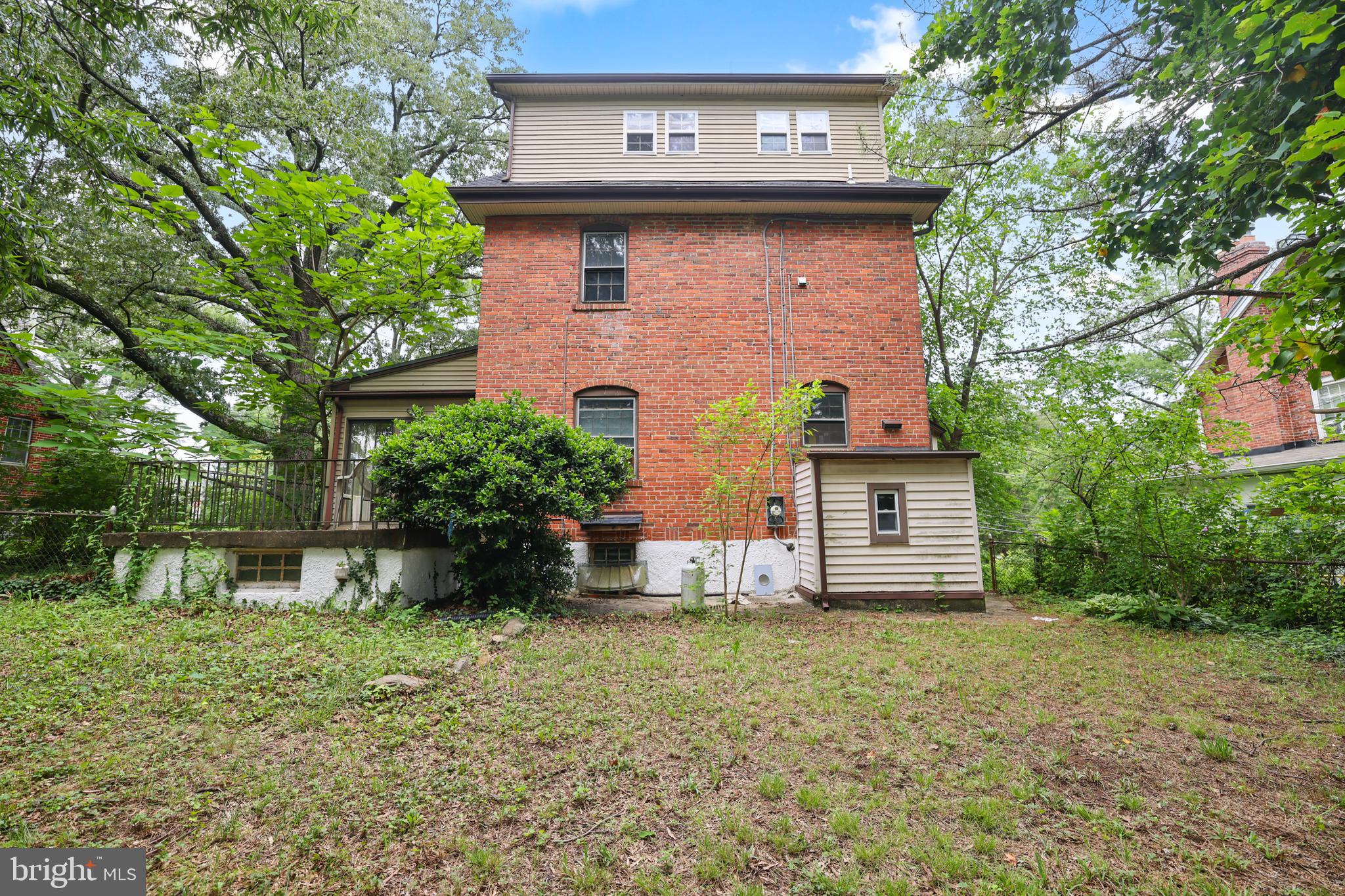 HYATTSVILLE - Residential