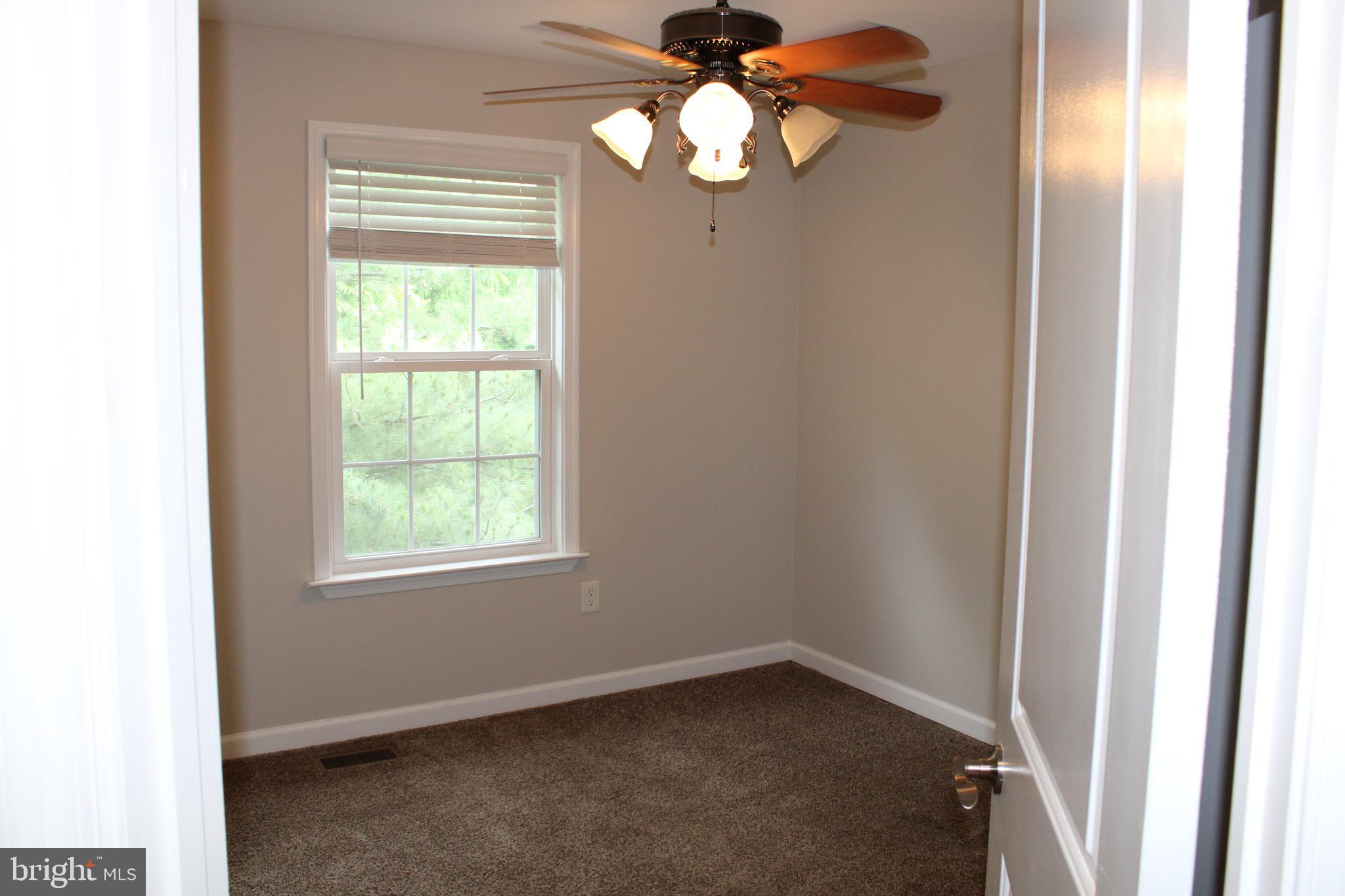 ROBINS GLENN - Residential Lease