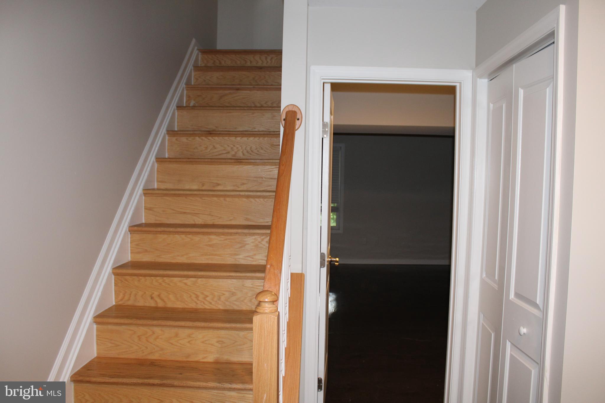 ROBINS GLENN - Residential Lease