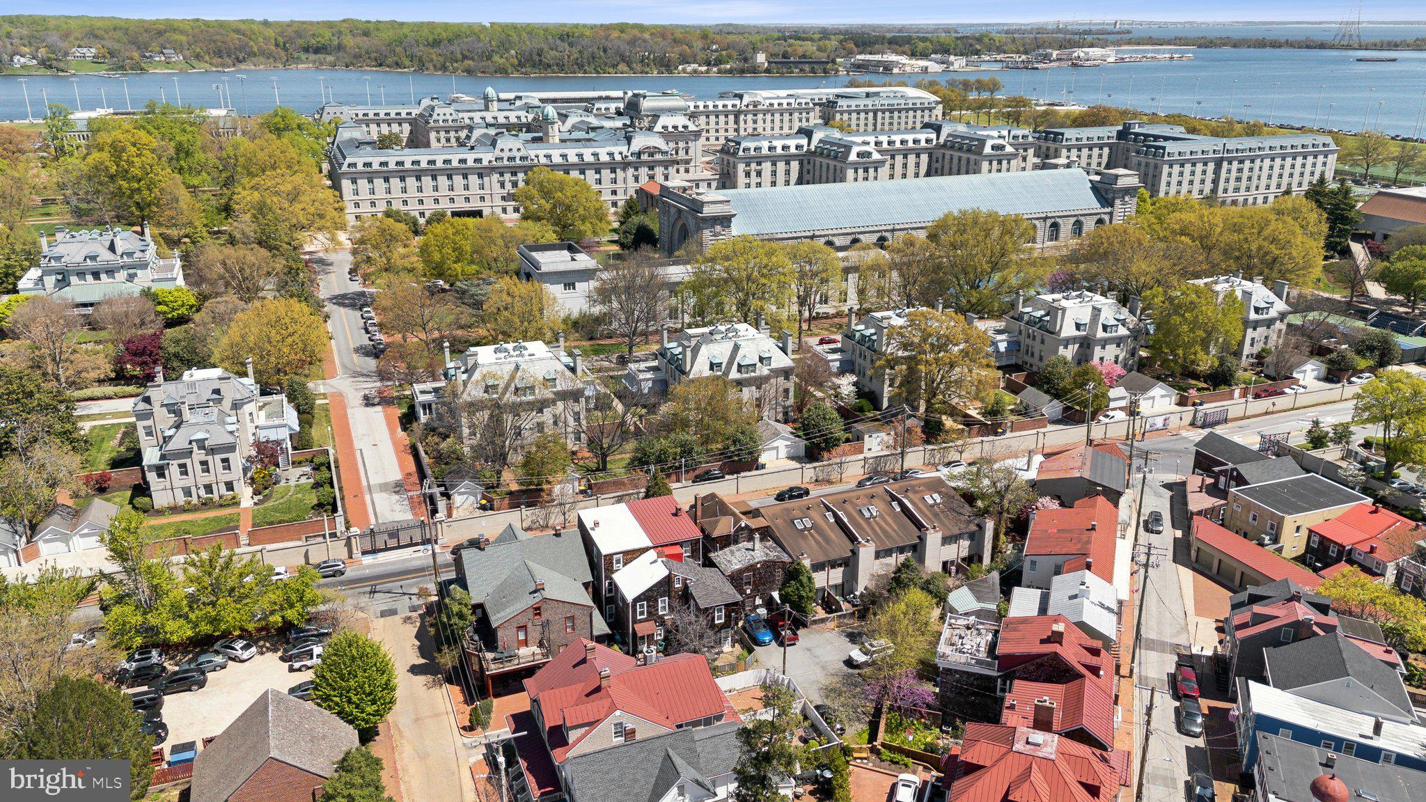 HISTORIC DISTRICT - Residential