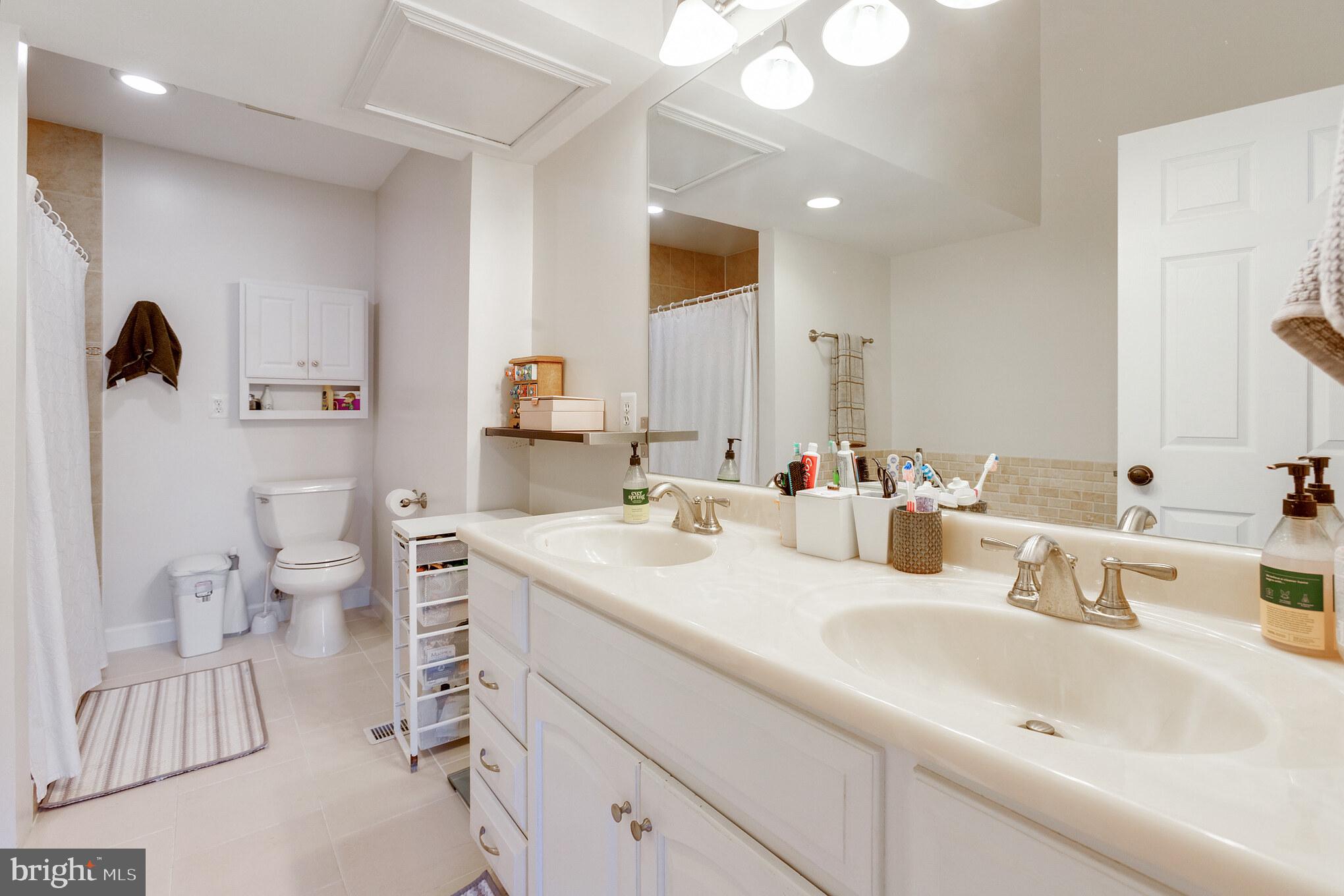 GLENCOURSE - Residential Lease