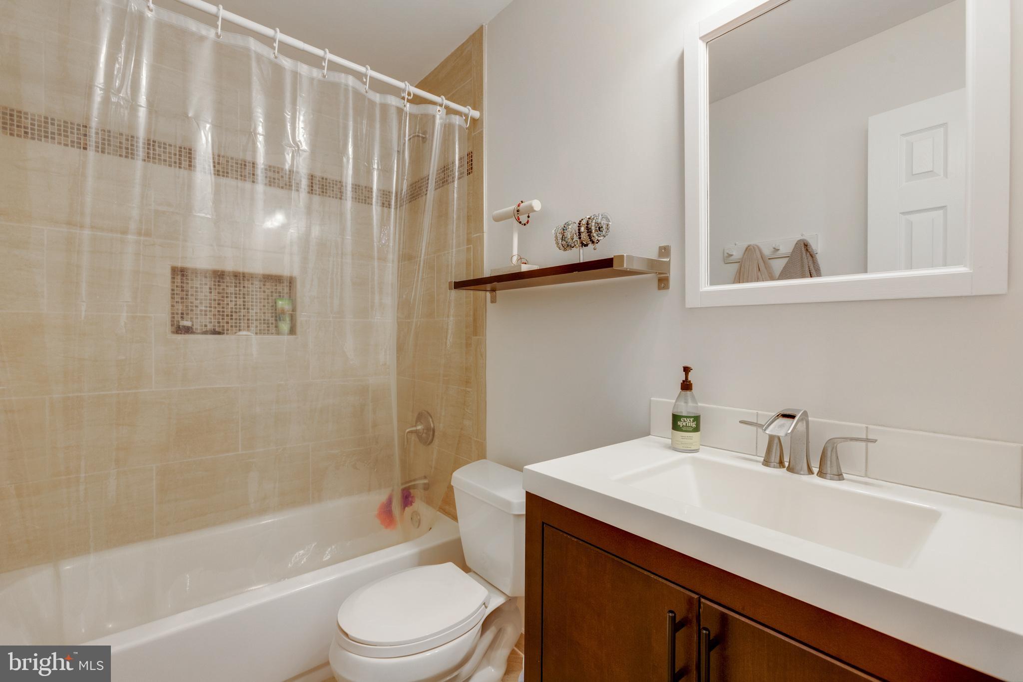 GLENCOURSE - Residential Lease