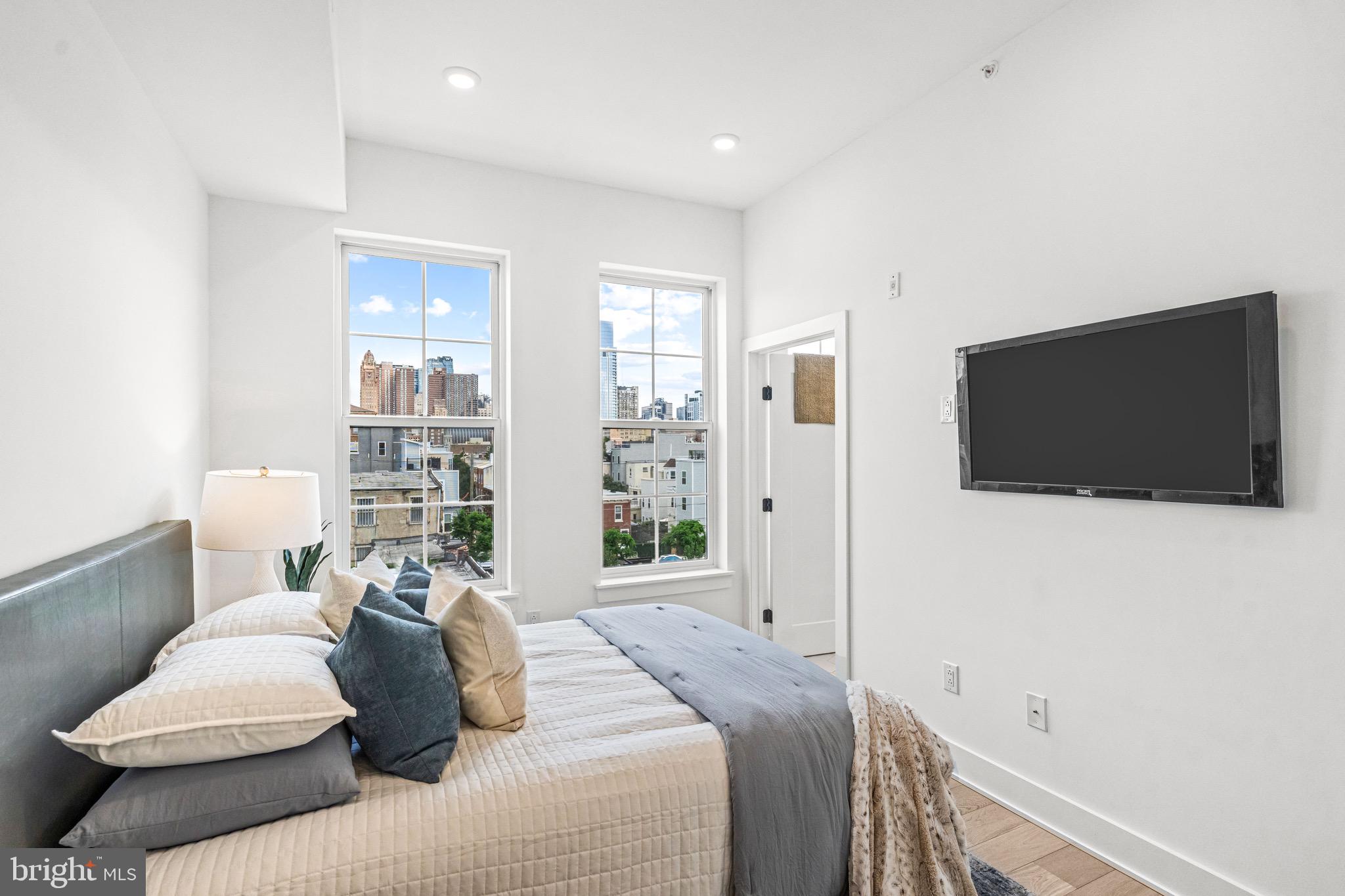 GRADUATE HOSPITAL - Residential