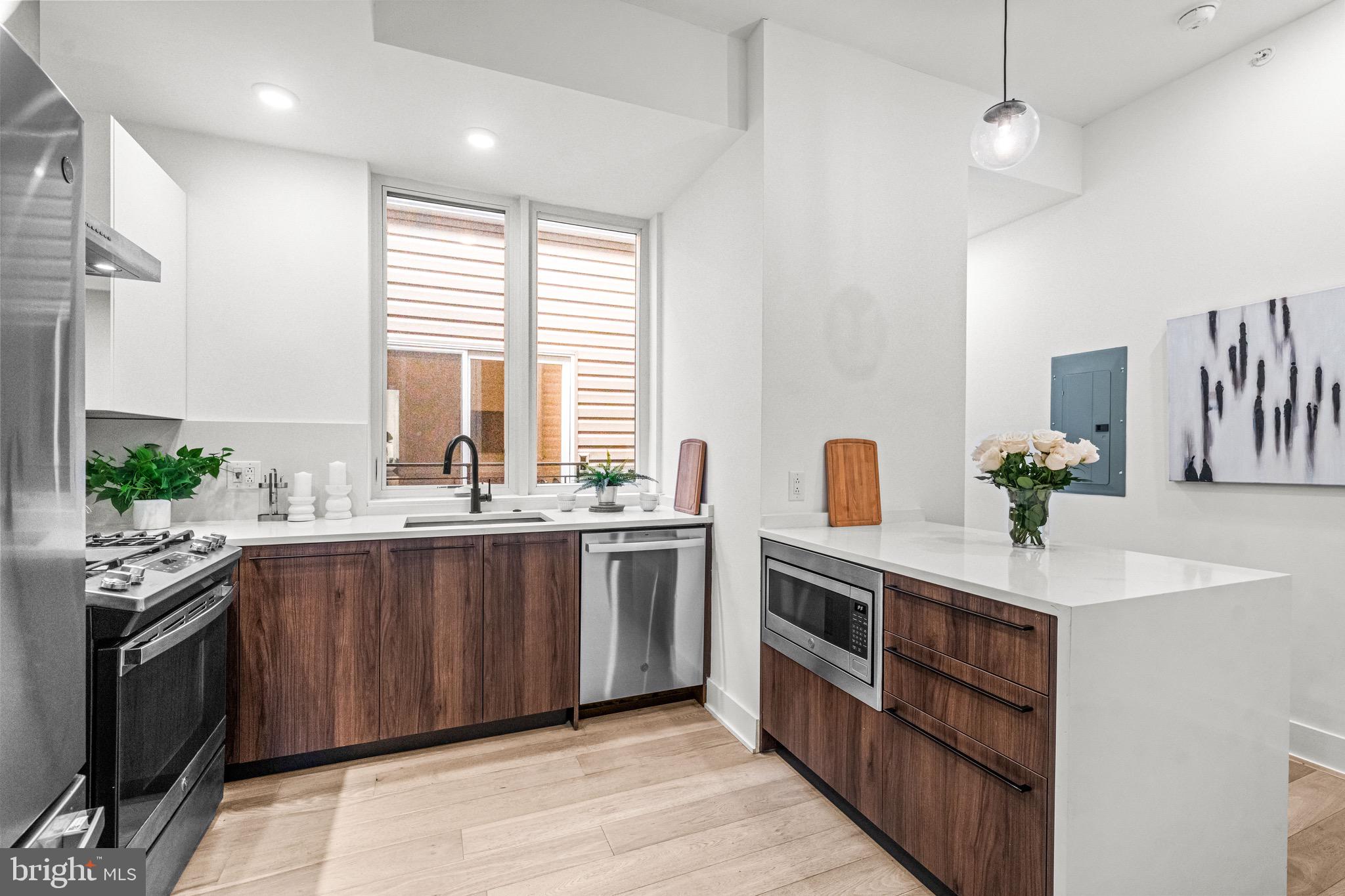 GRADUATE HOSPITAL - Residential