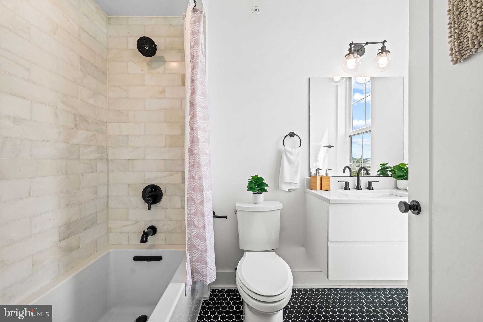 GRADUATE HOSPITAL - Residential