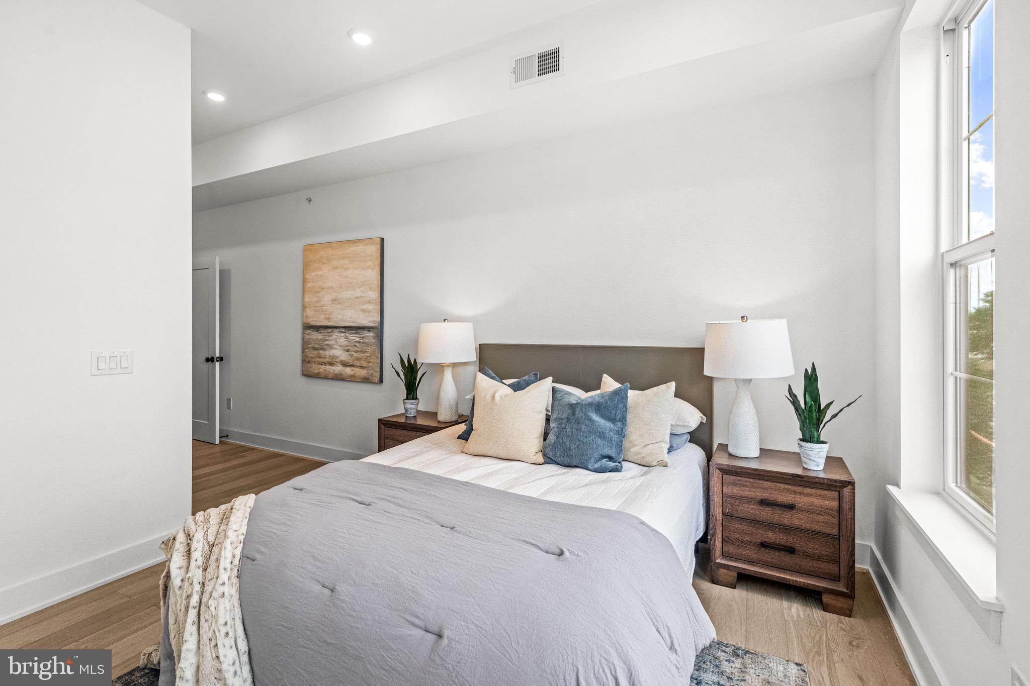 GRADUATE HOSPITAL - Residential