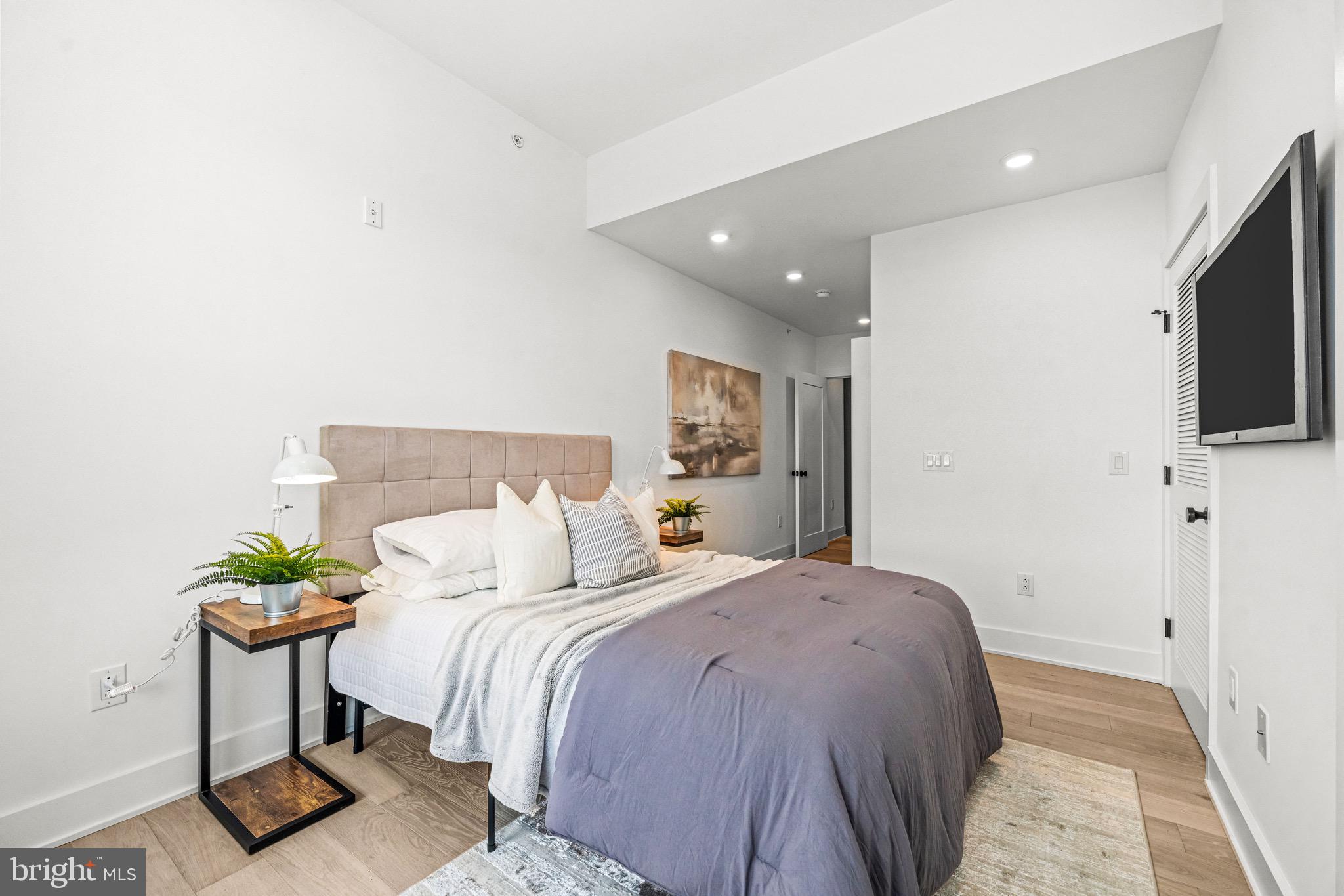 GRADUATE HOSPITAL - Residential