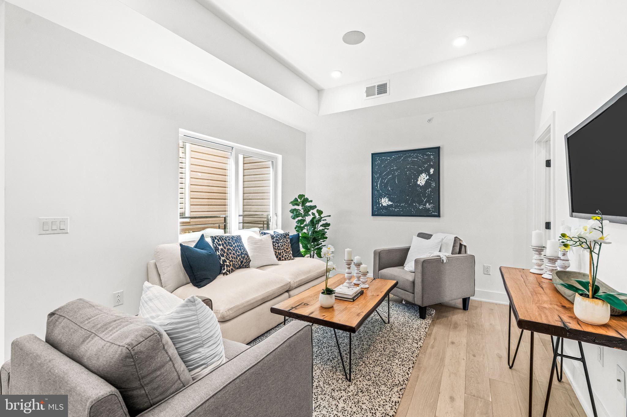 GRADUATE HOSPITAL - Residential