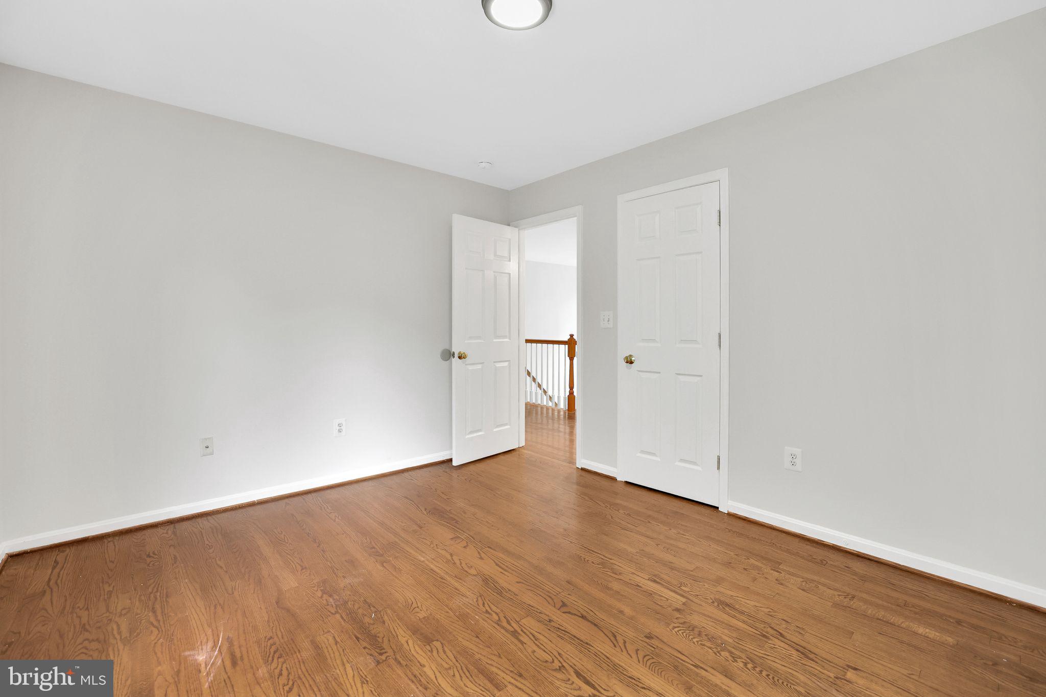 OAK GROVE APARTMENTS - Residential