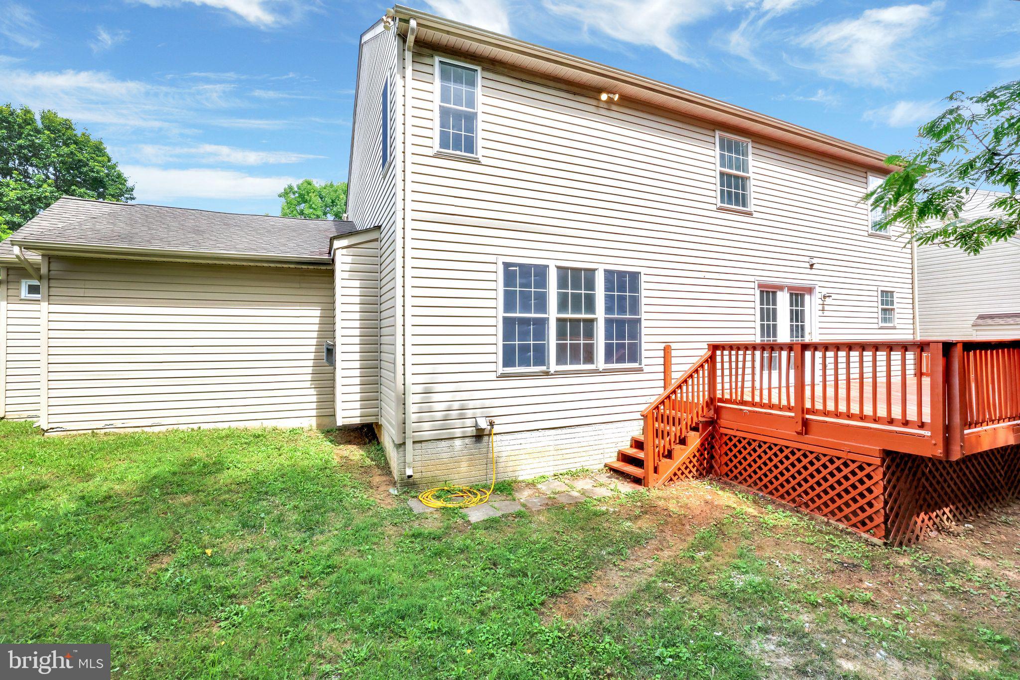 OAK GROVE APARTMENTS - Residential