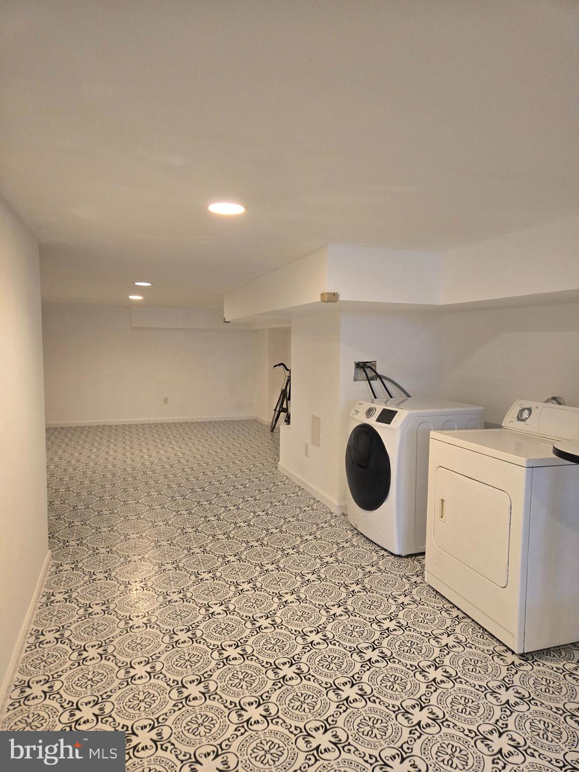 POINT BREEZE - Residential Lease