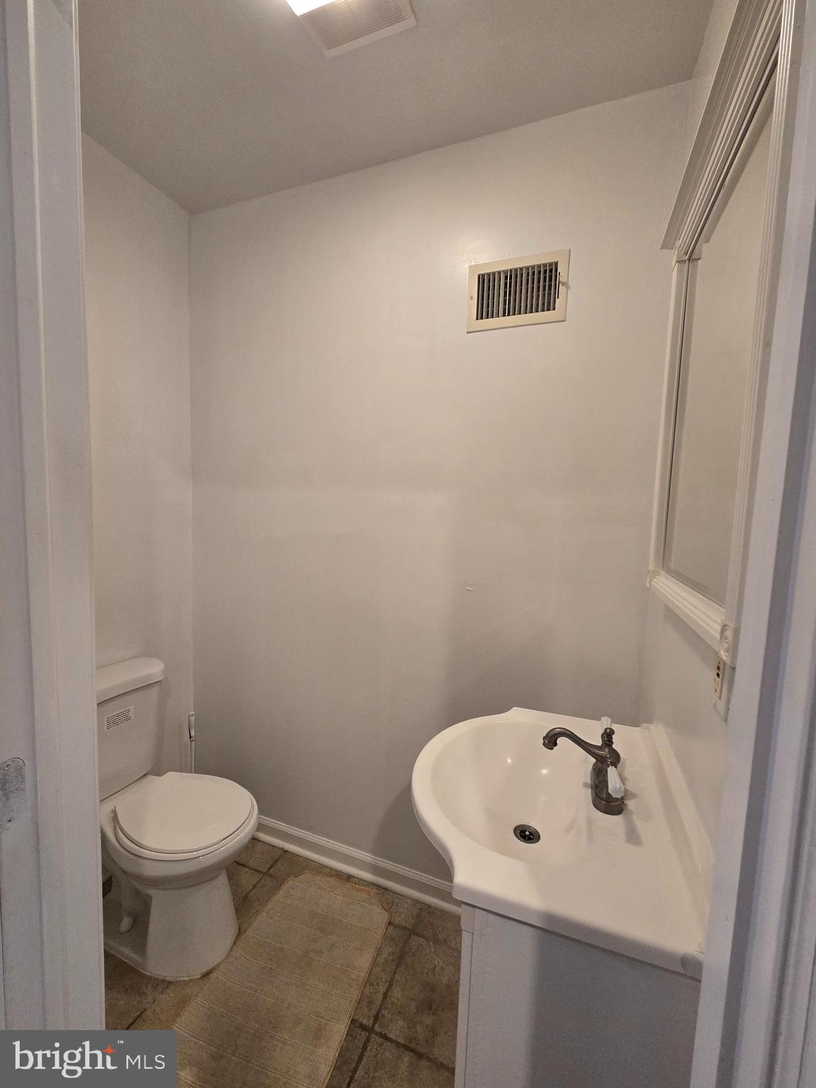 POINT BREEZE - Residential Lease