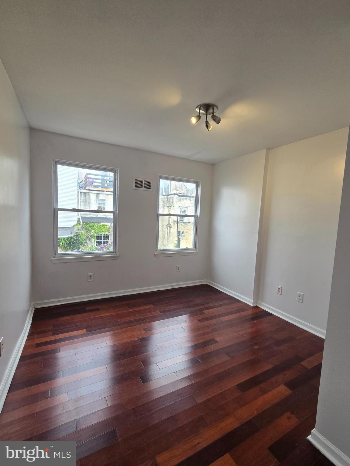 POINT BREEZE - Residential Lease