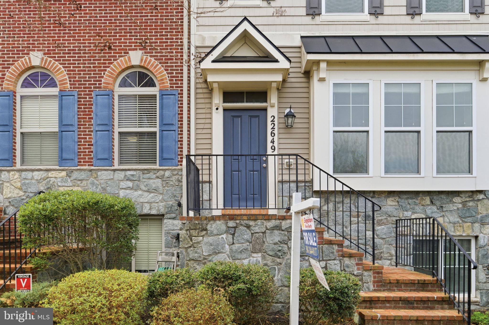 22649 MAJESTIC ELM COURT