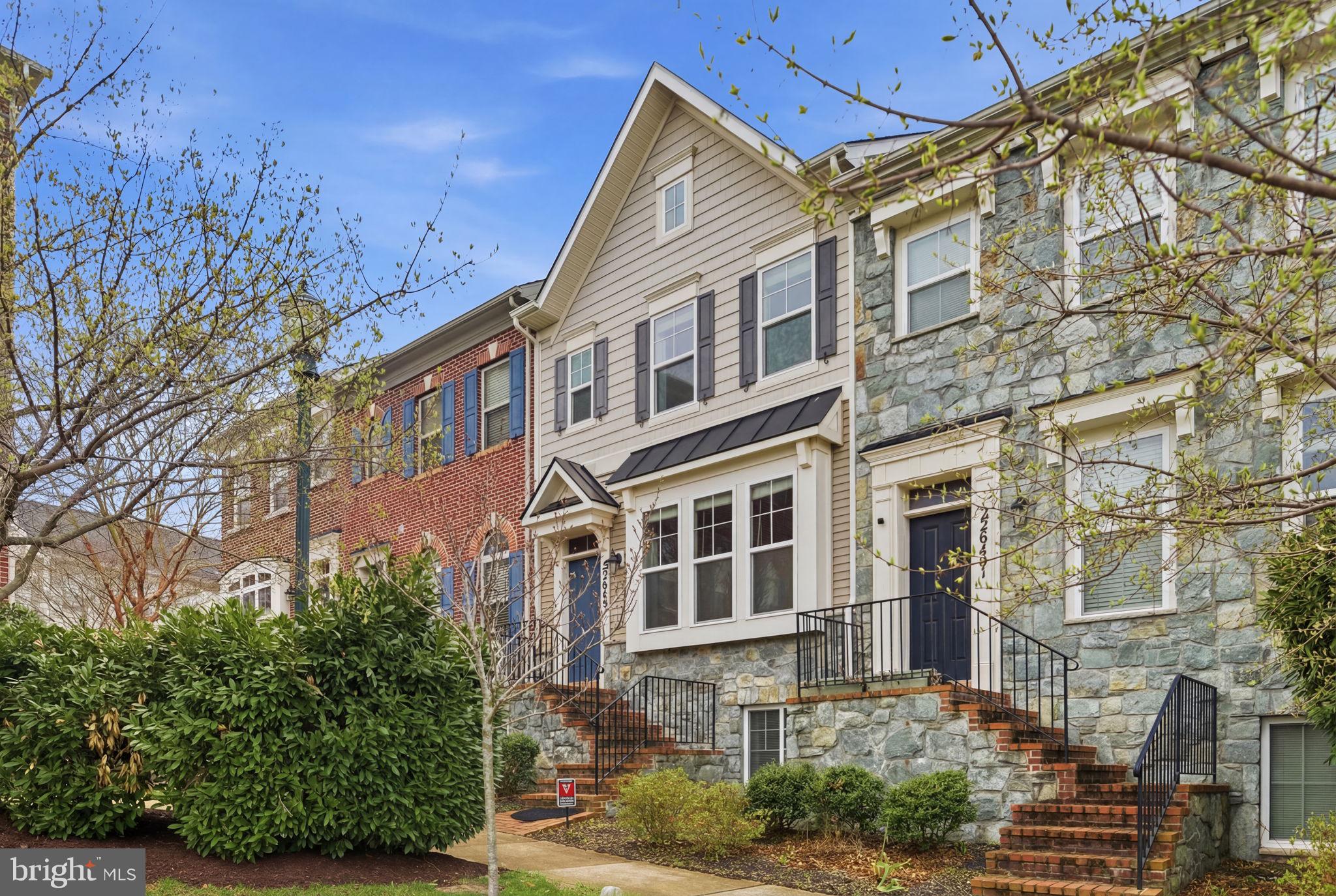 22649 MAJESTIC ELM COURT