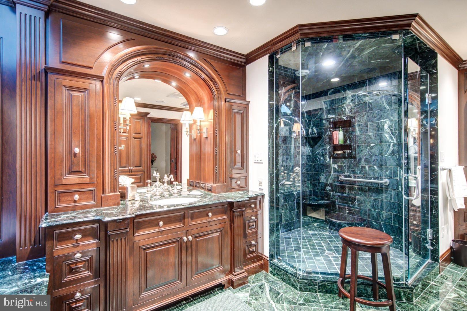 HERMITAGE - Residential