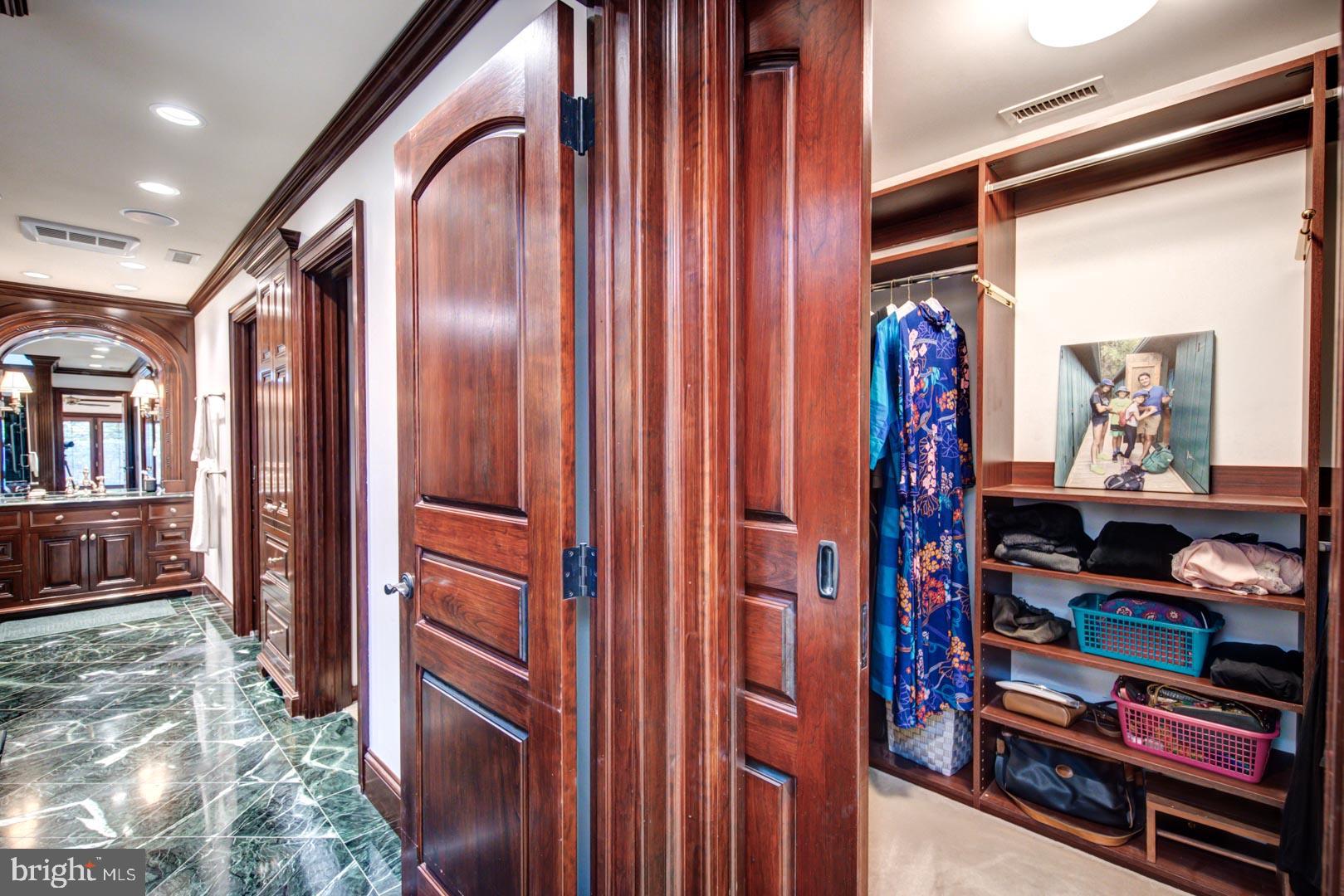 HERMITAGE - Residential