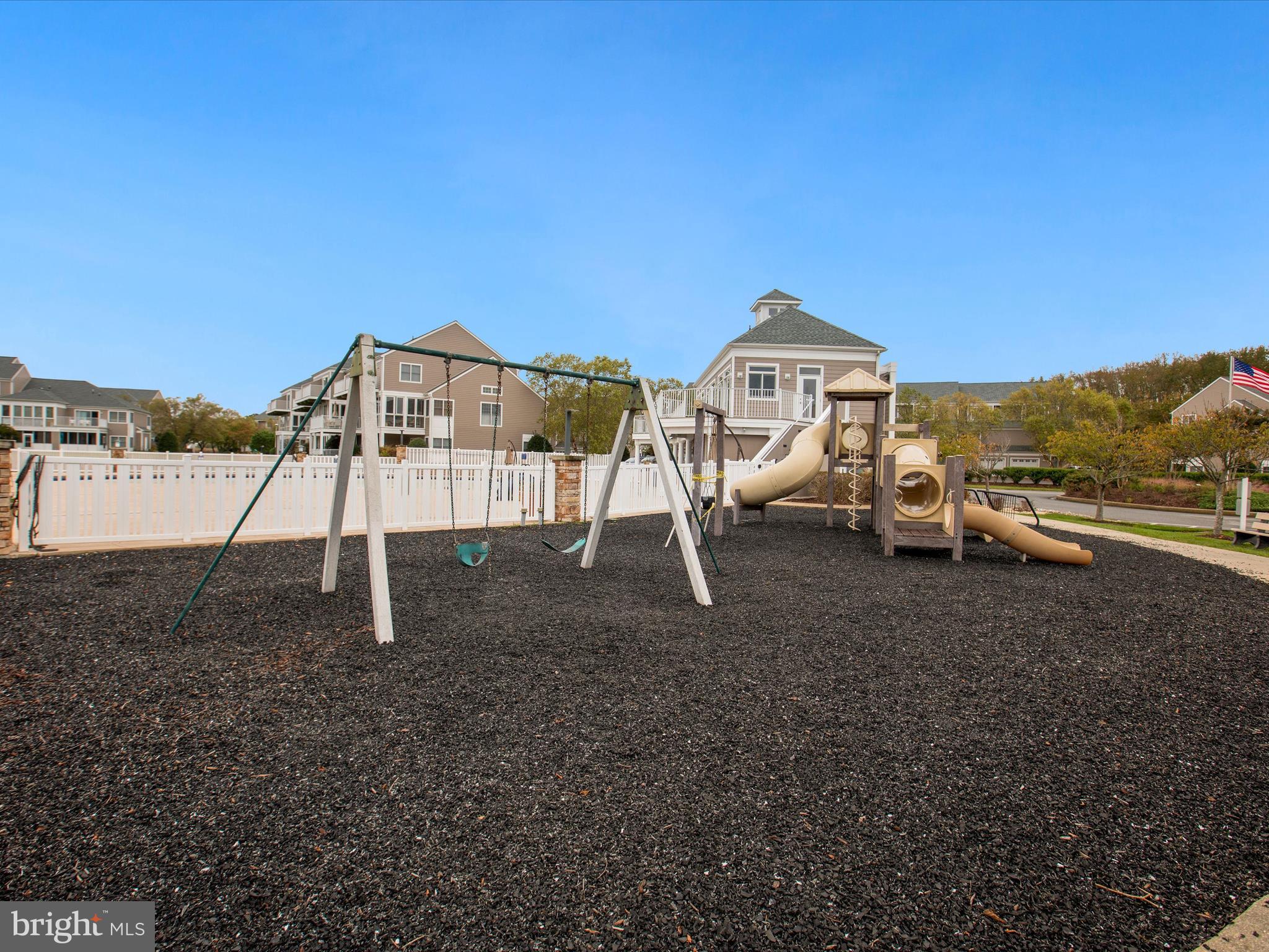 BAYVILLE SHORES - Residential