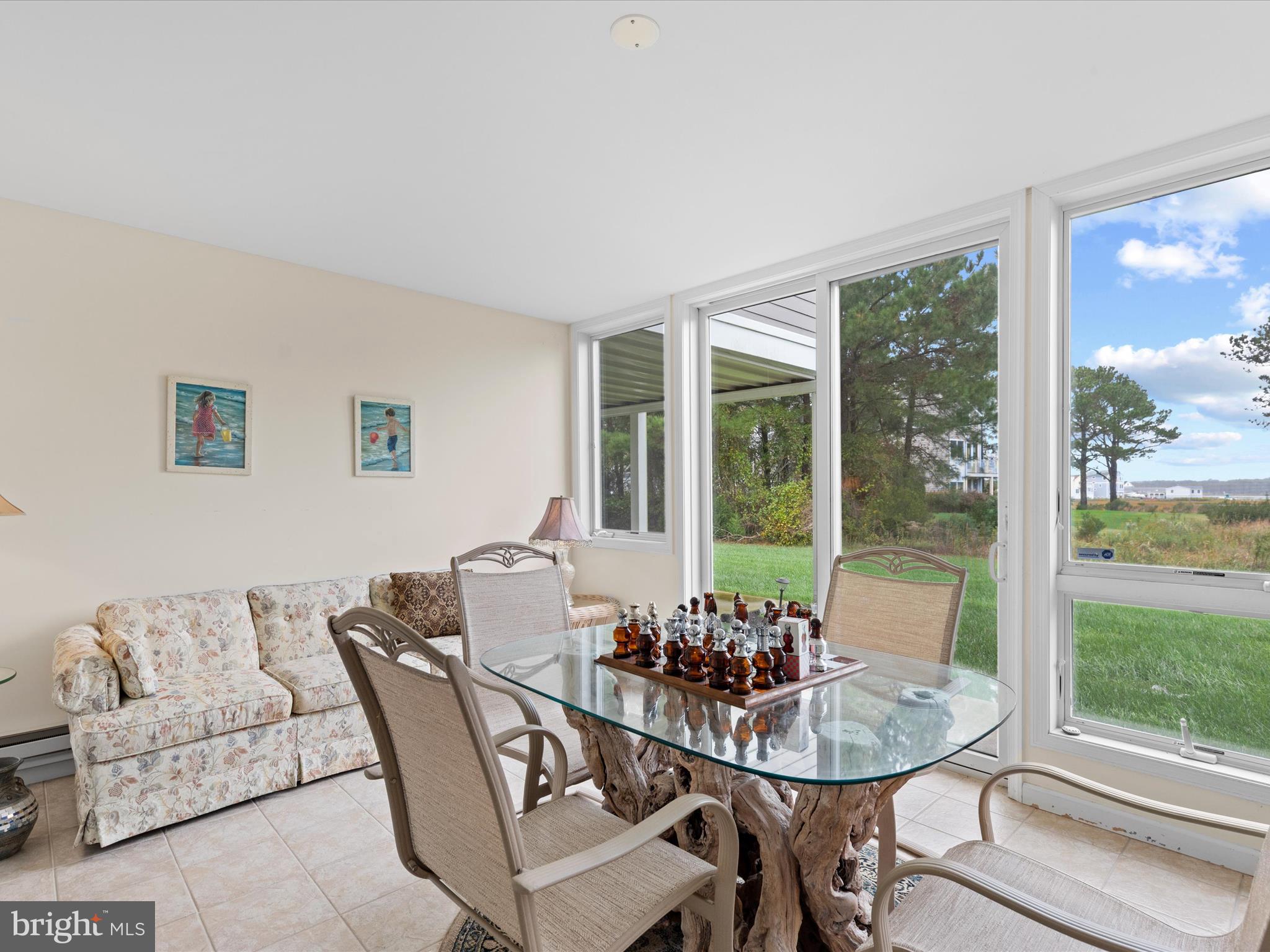 BAYVILLE SHORES - Residential