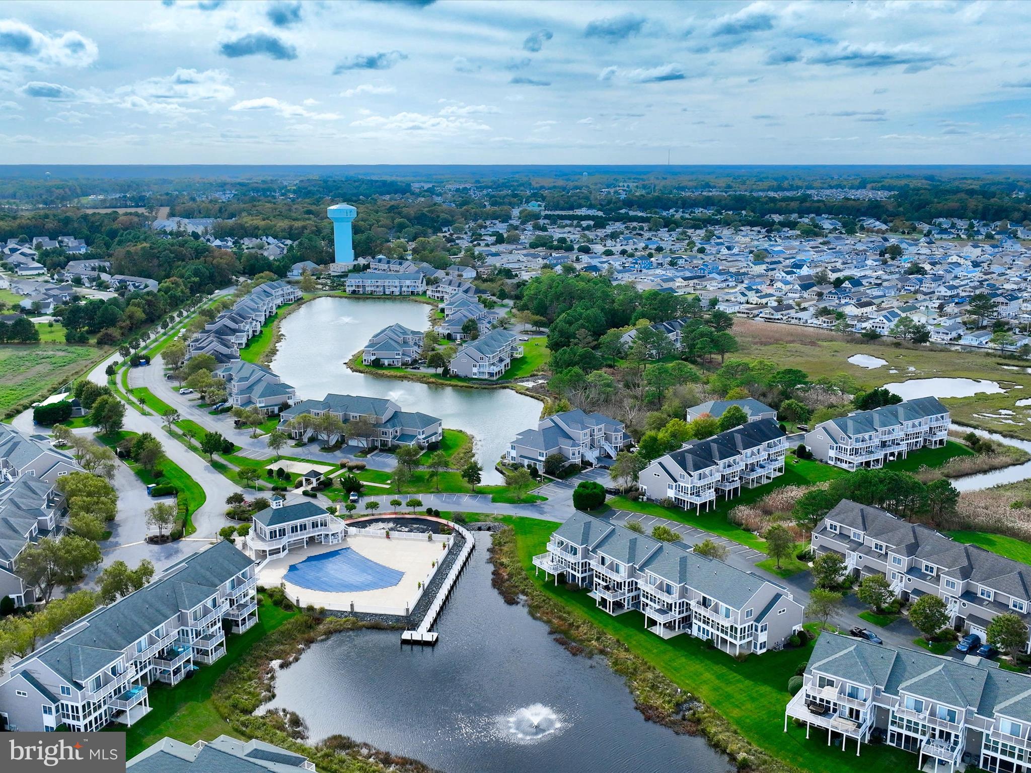 BAYVILLE SHORES - Residential
