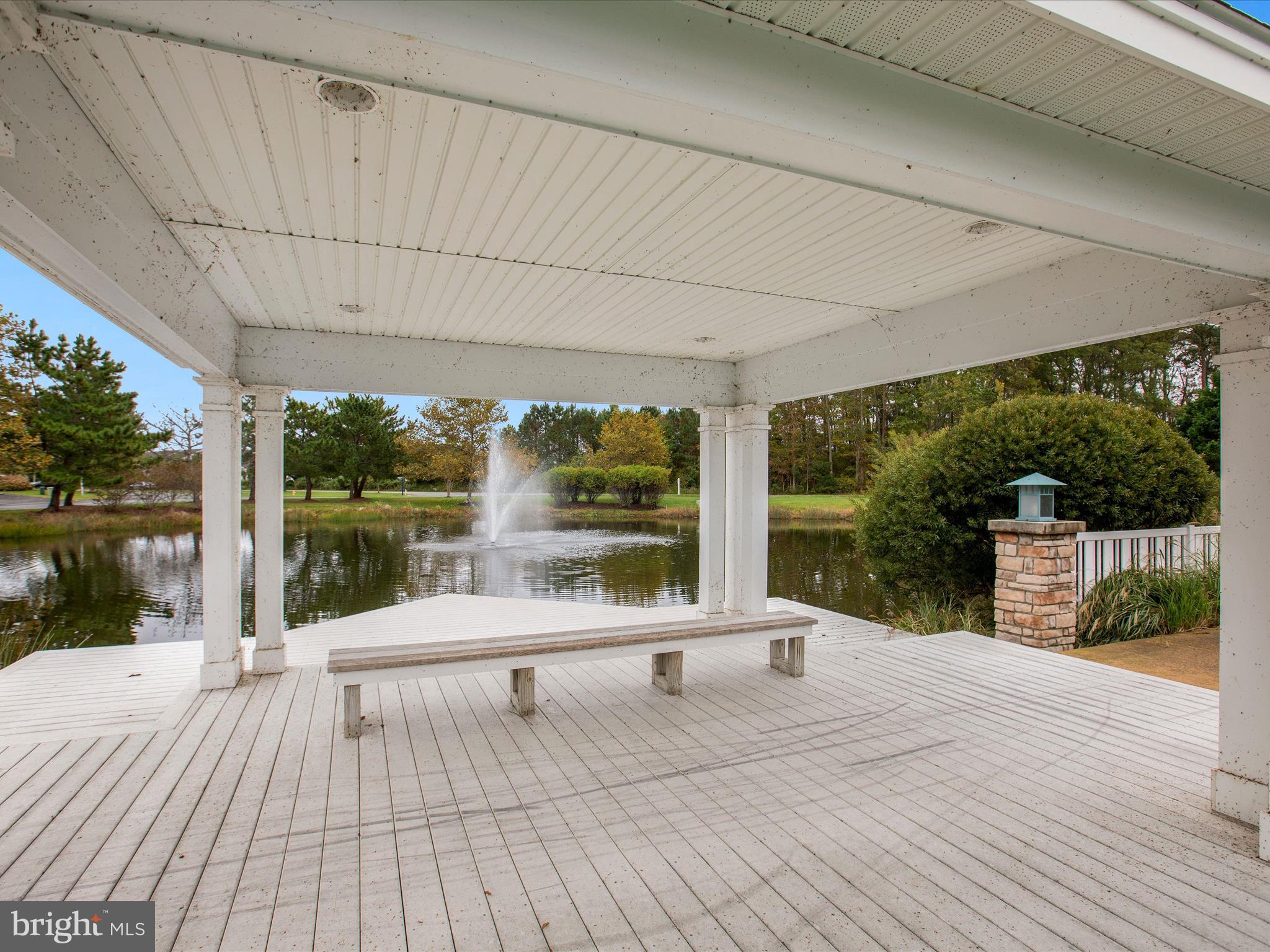 BAYVILLE SHORES - Residential