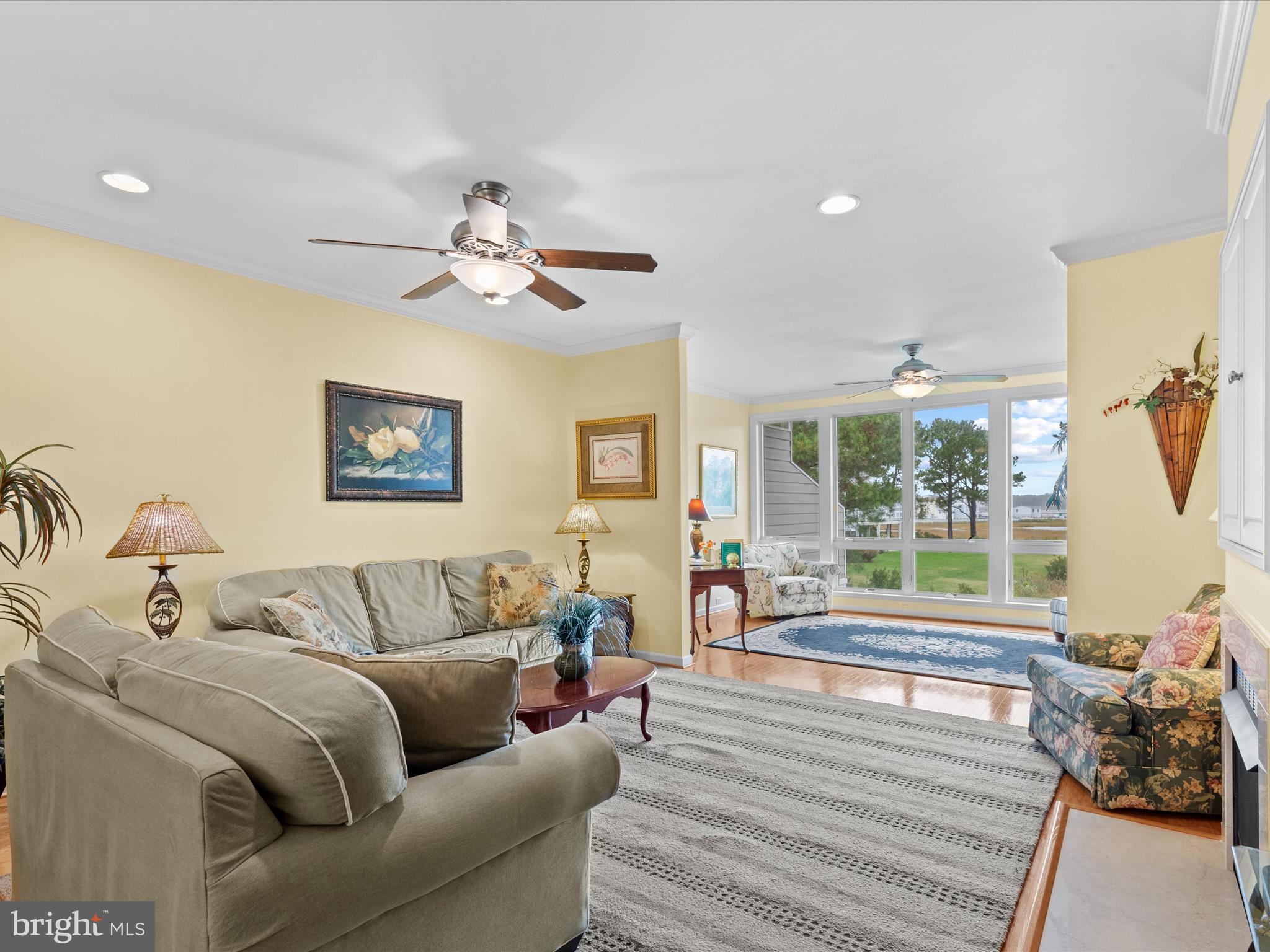 BAYVILLE SHORES - Residential